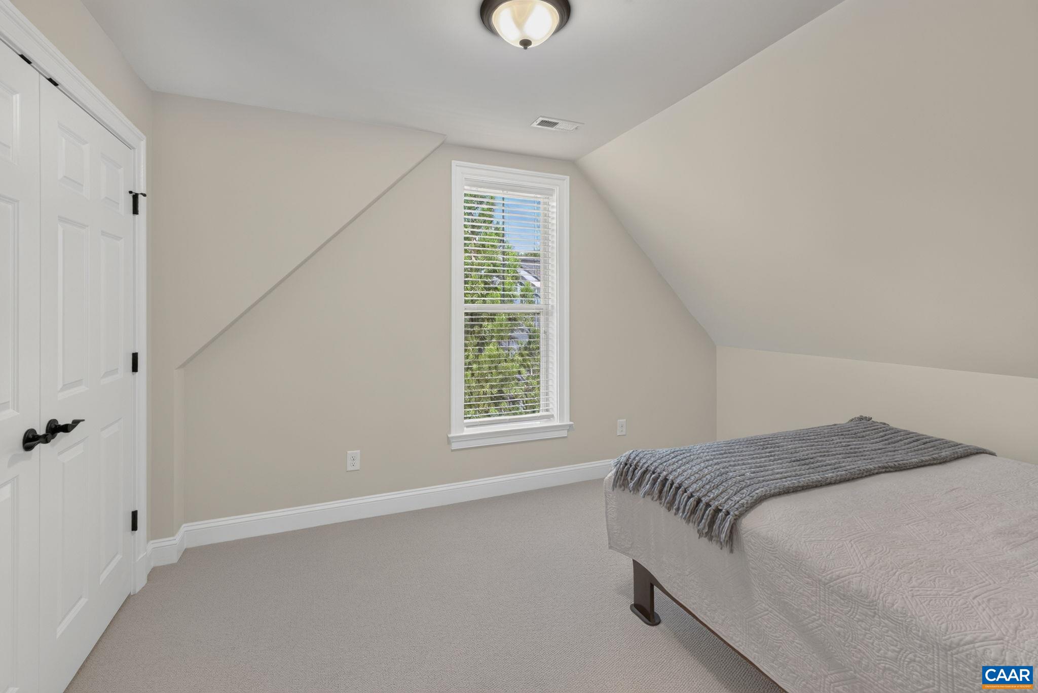 1410 HILLBROOK CT