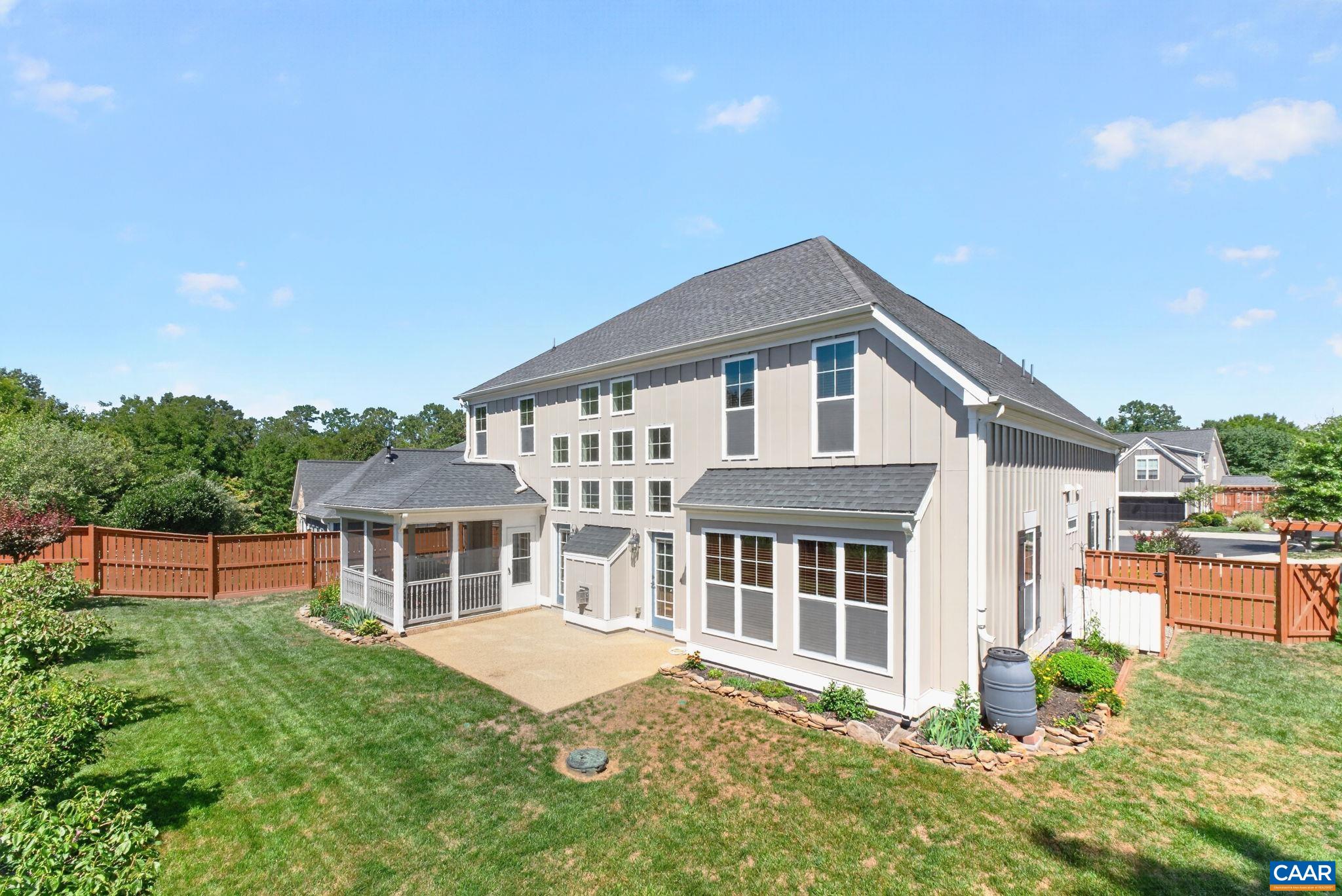 1410 HILLBROOK CT