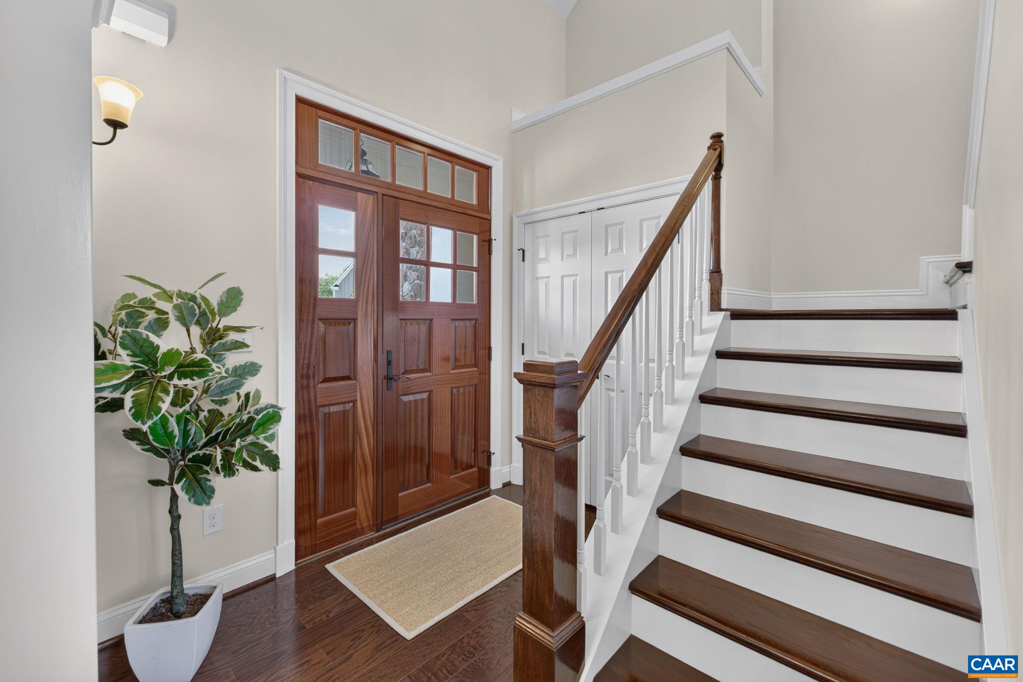 1410 HILLBROOK CT