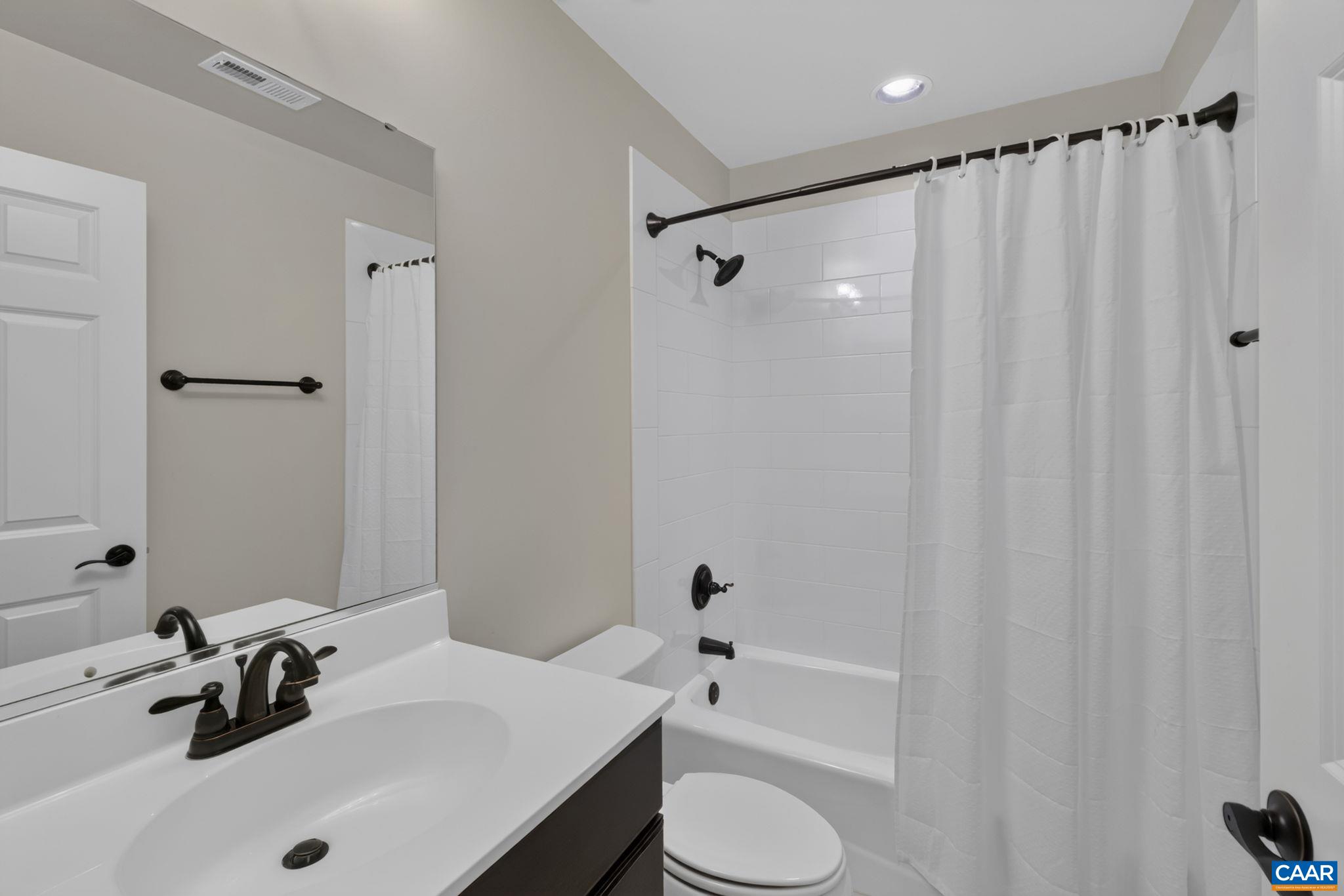 1410 HILLBROOK CT