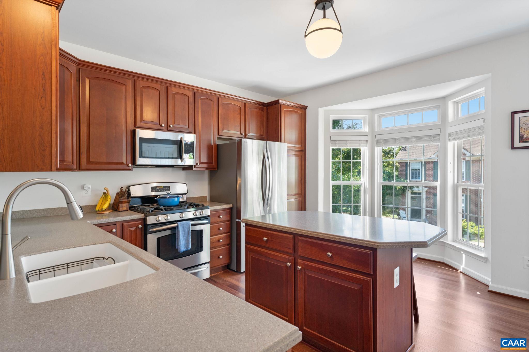2349 ABINGTON DR