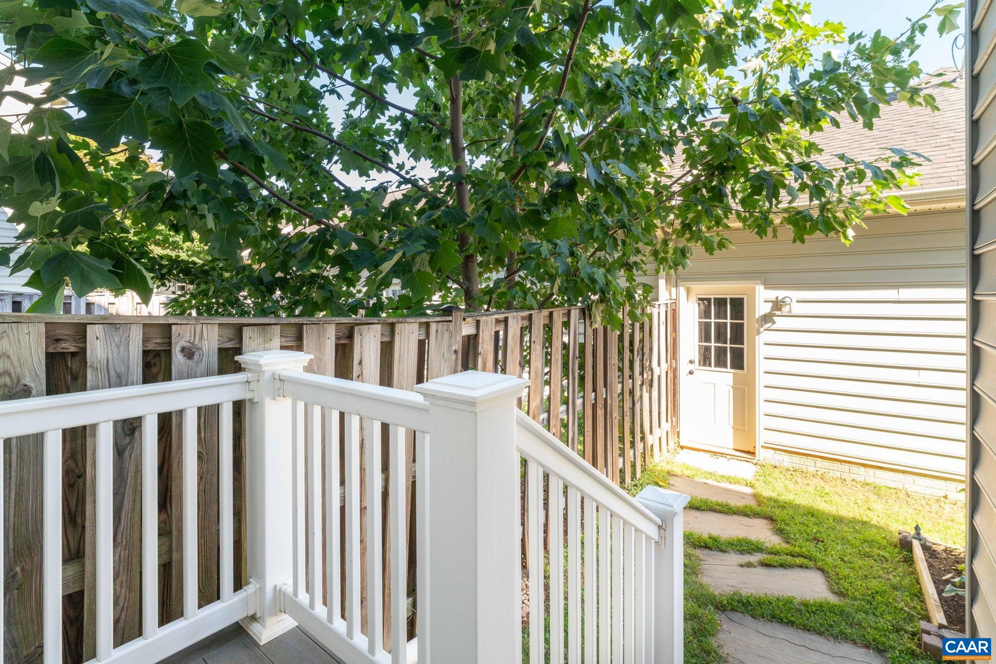 2349 ABINGTON DR