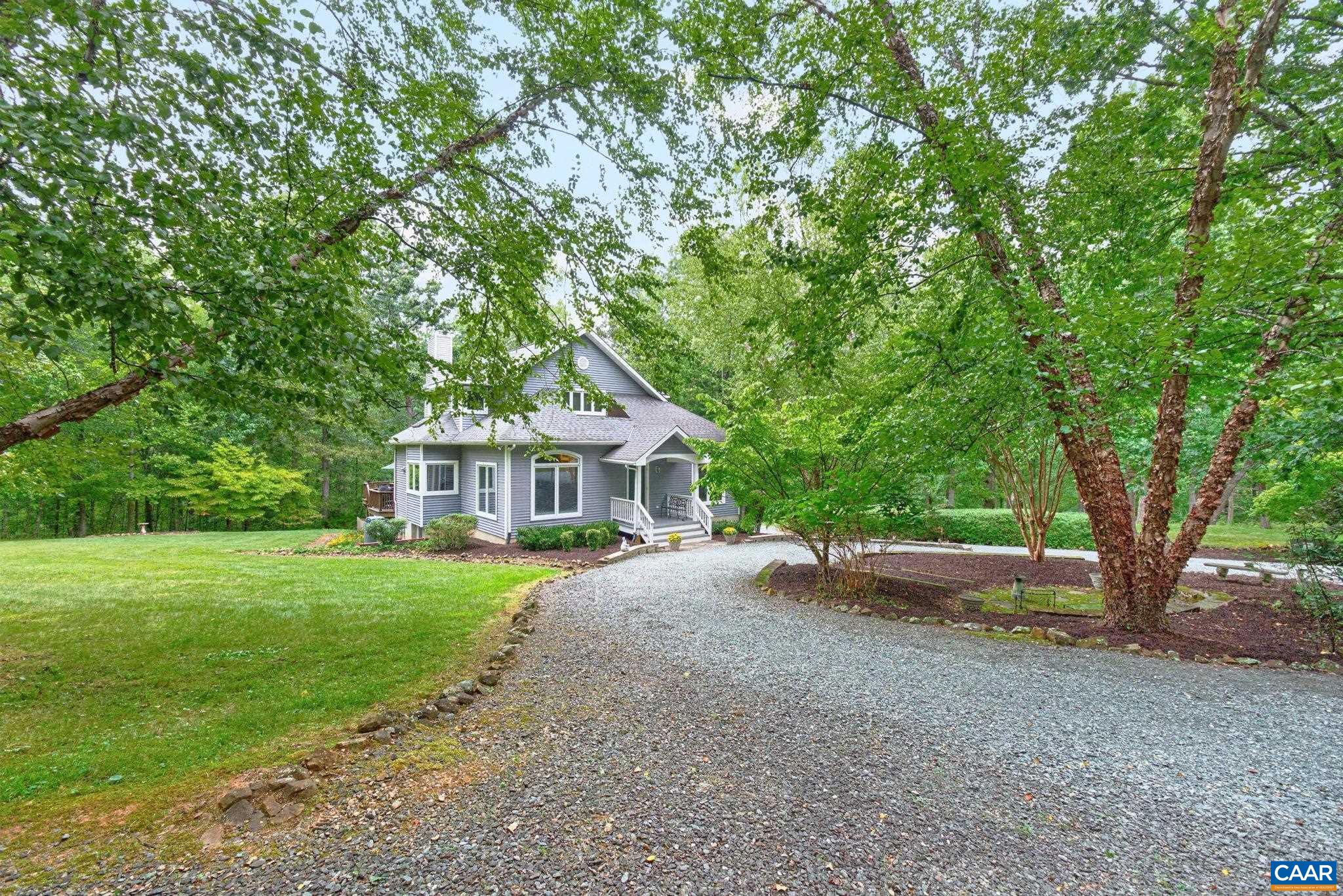 2483 POPLAR DR