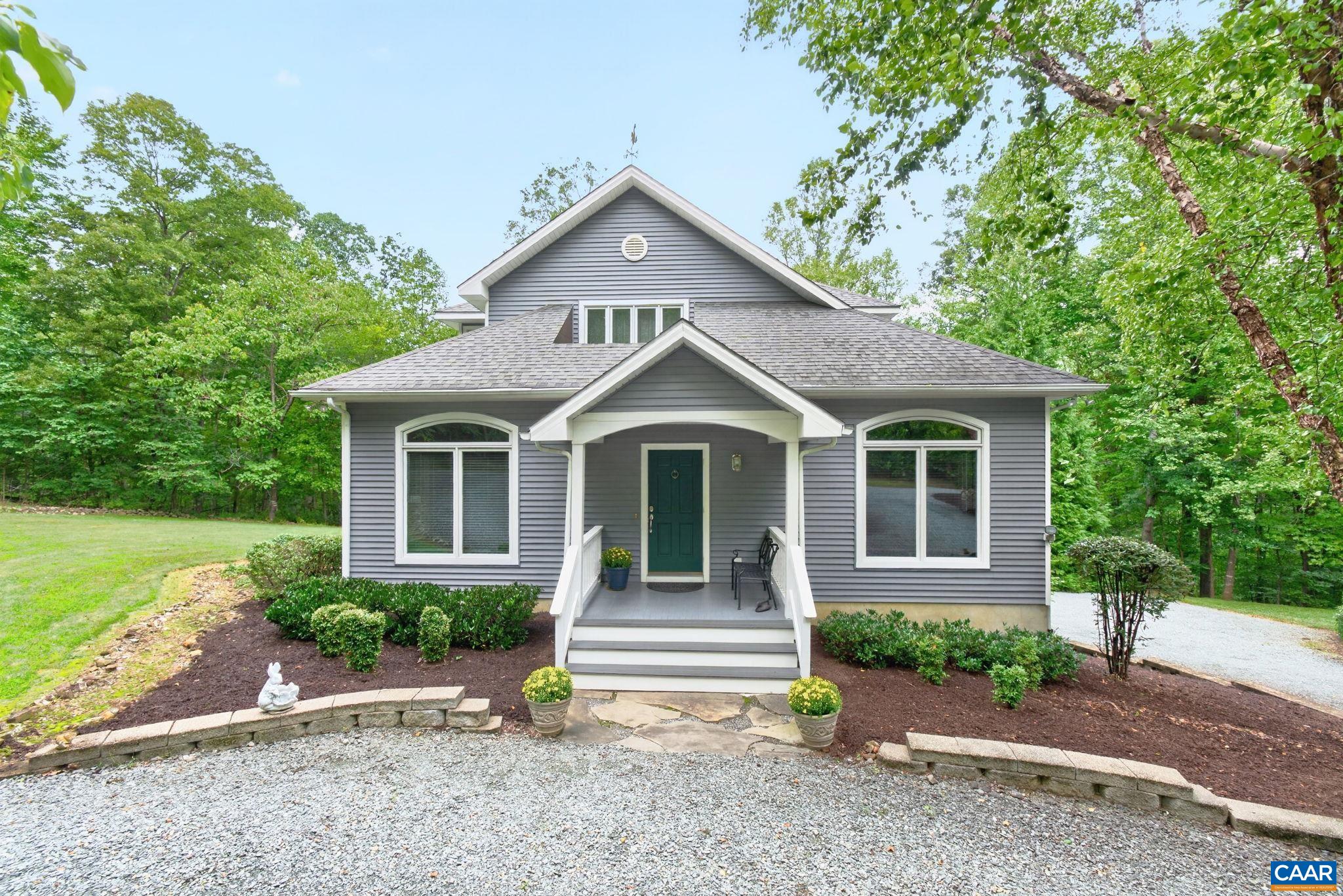 2483 POPLAR DR