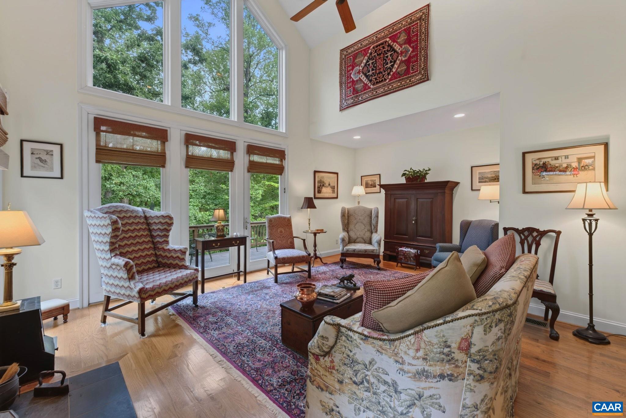 2483 POPLAR DR