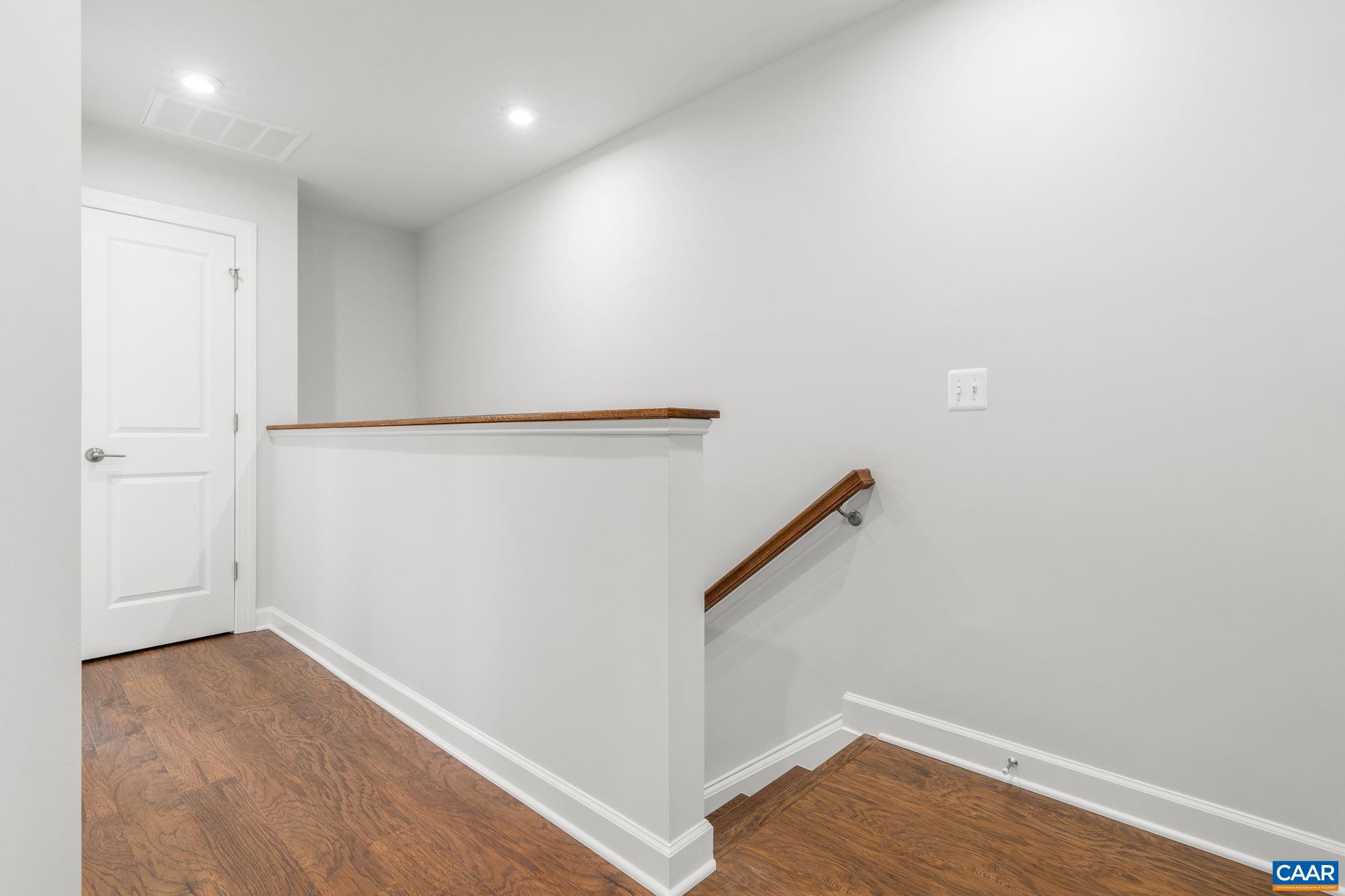 2035 LARKIN AVE