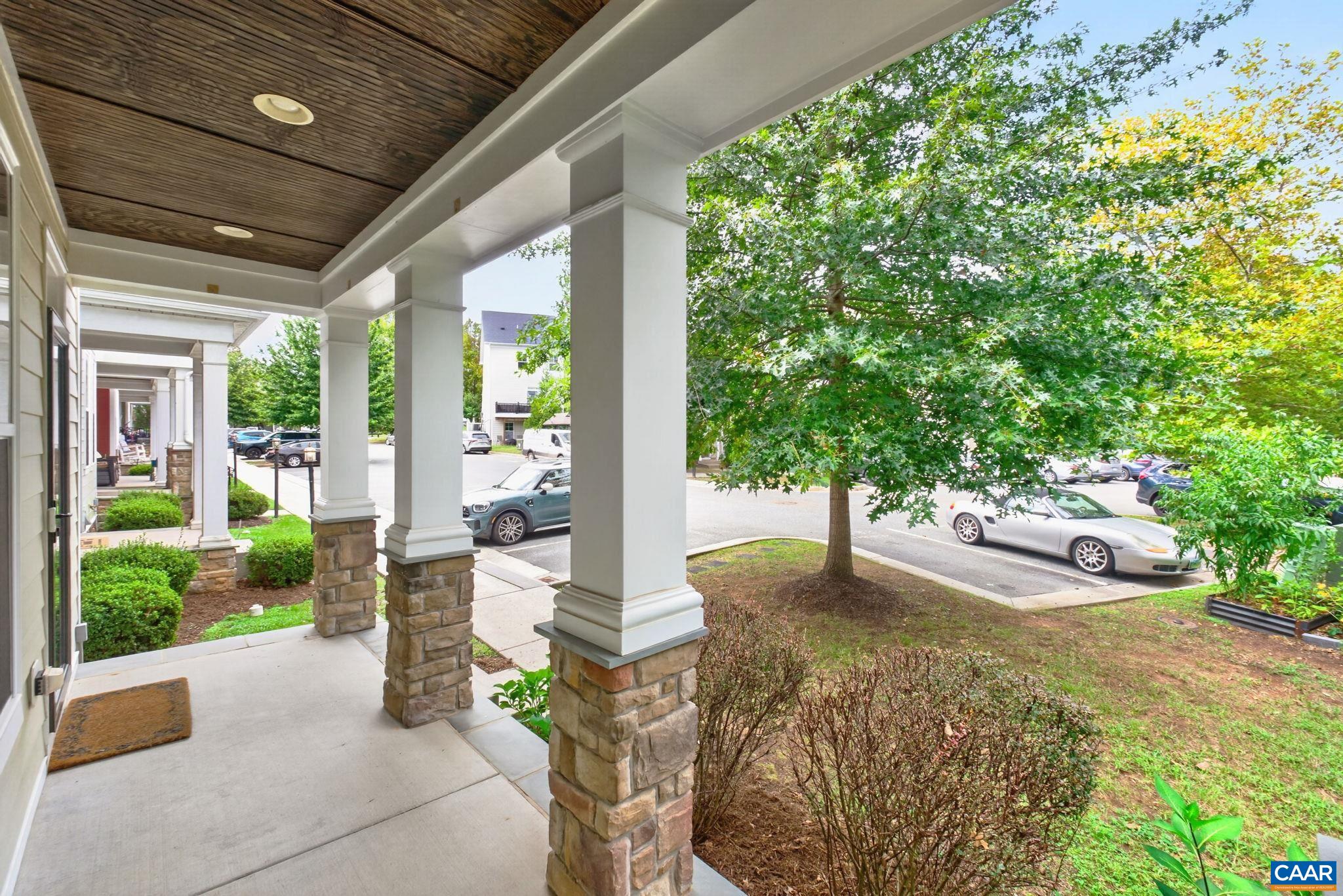 2932 TEMPLEHOF CT