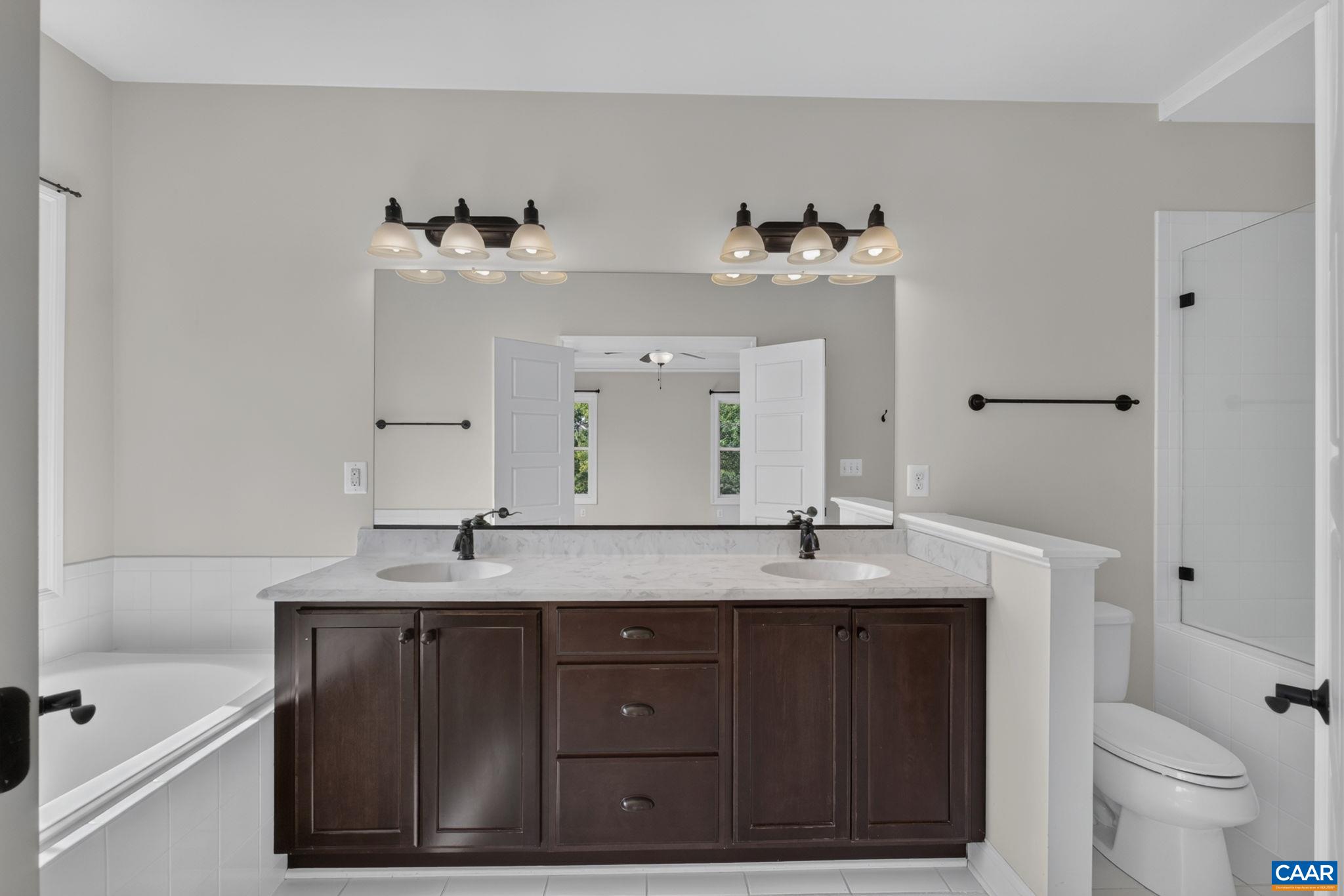 2932 TEMPLEHOF CT