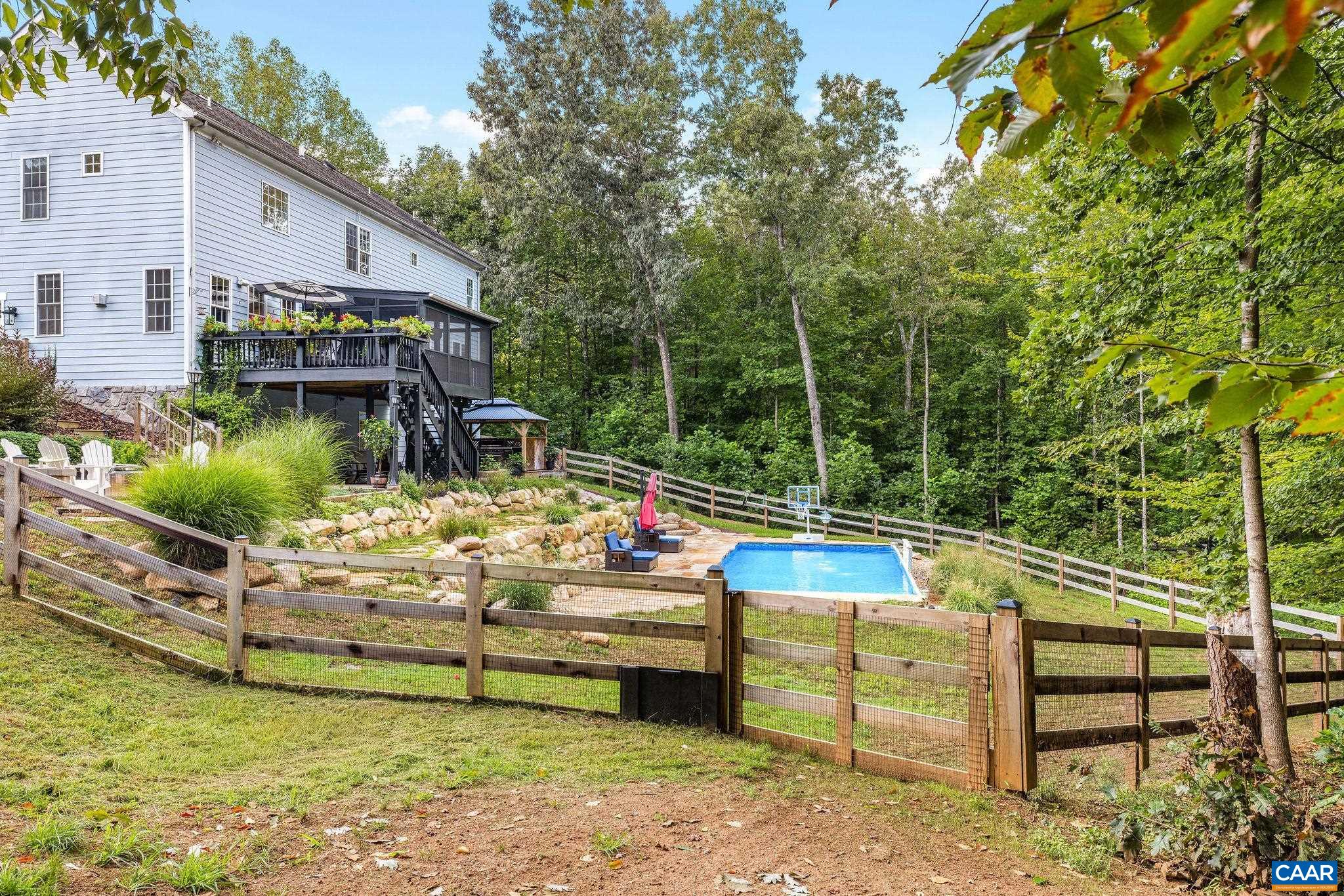 1425 PLAINS DR