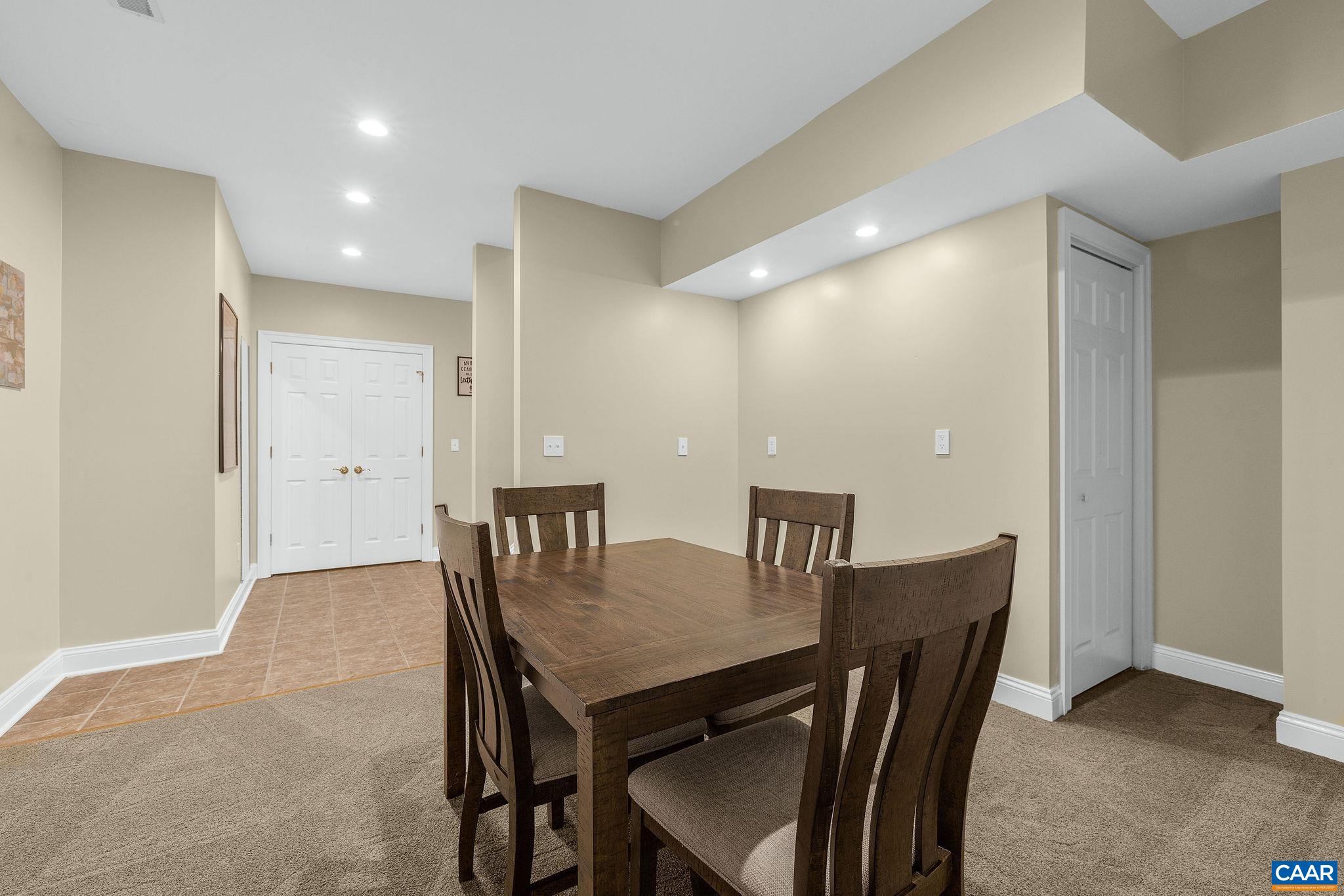 1425 PLAINS DR