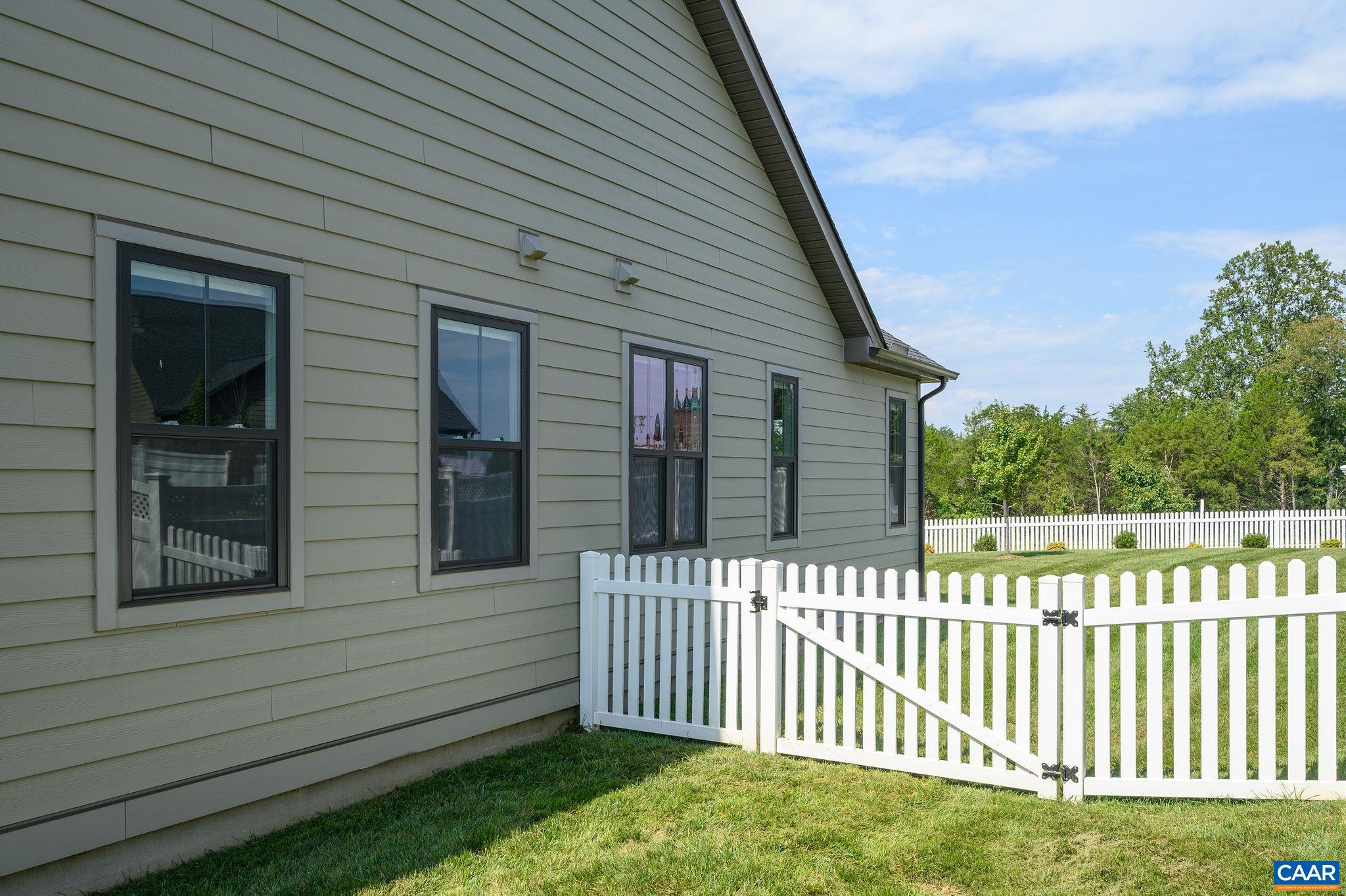 3676 THICKET RUN PL