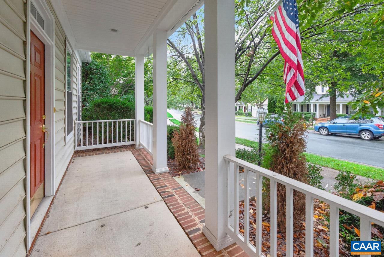 3203 TURNBERRY CIR