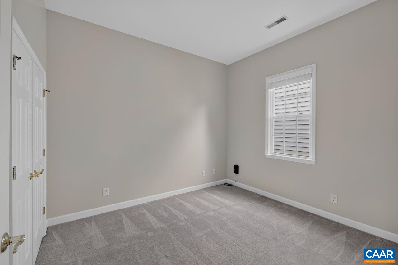 3203 TURNBERRY CIR