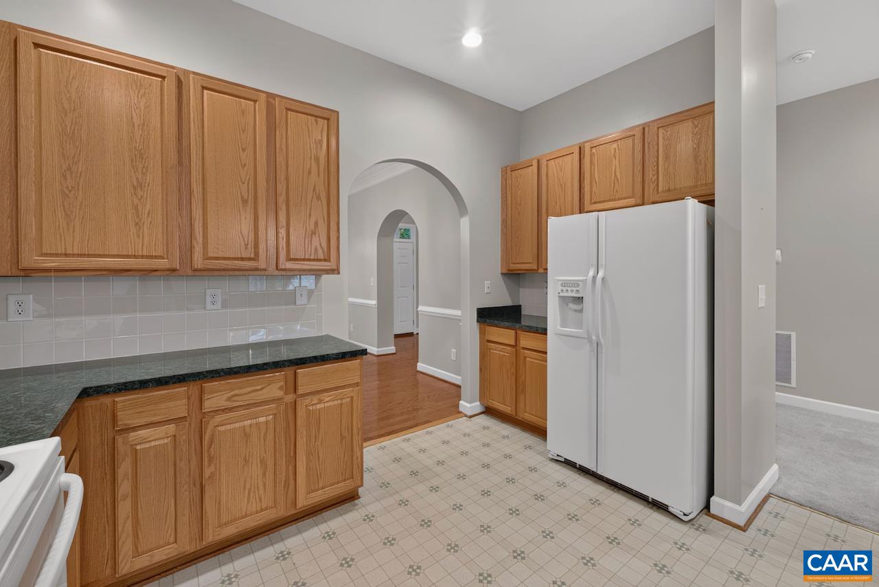 3203 TURNBERRY CIR