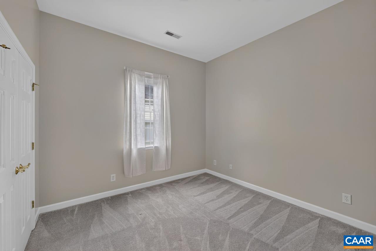 3203 TURNBERRY CIR