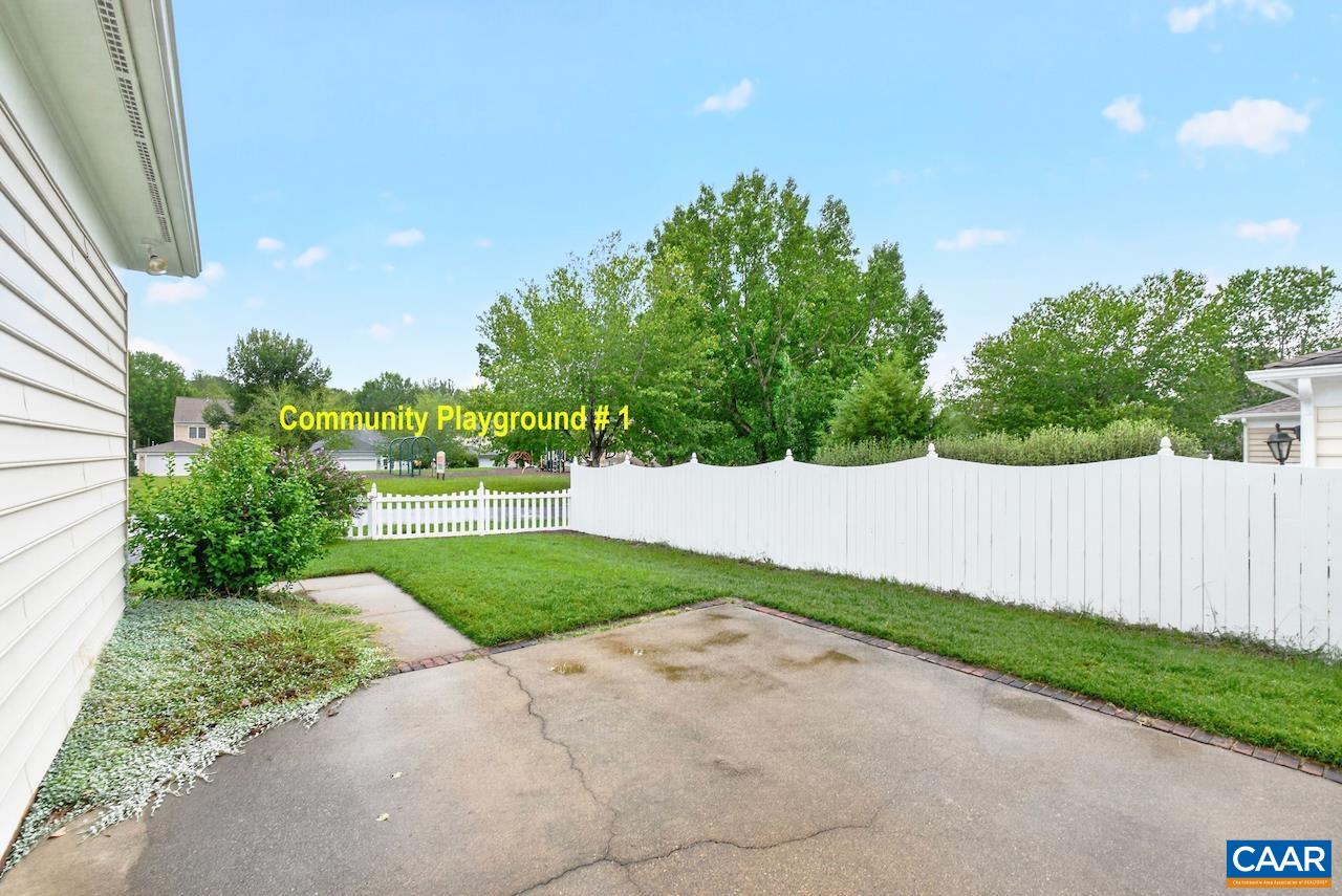 3203 TURNBERRY CIR