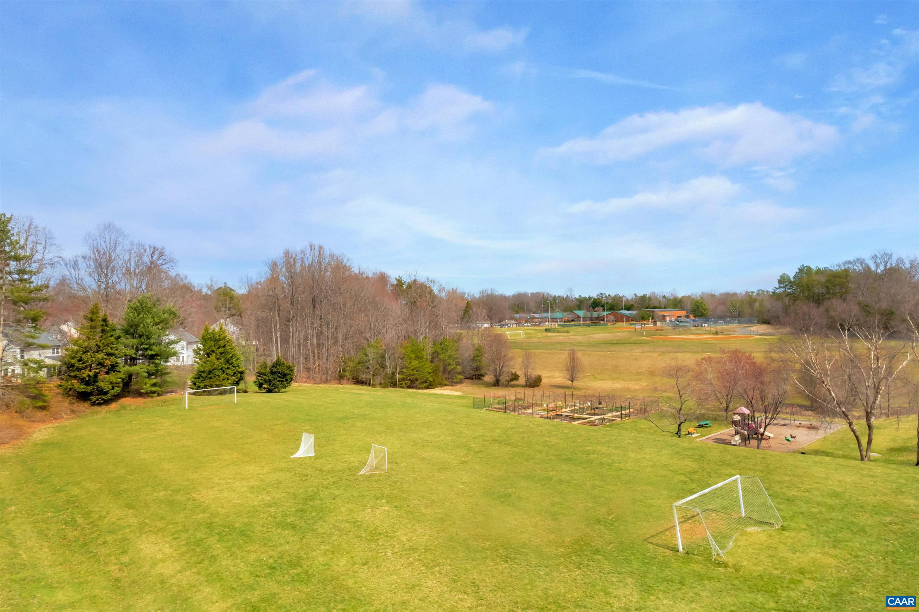 3203 TURNBERRY CIR