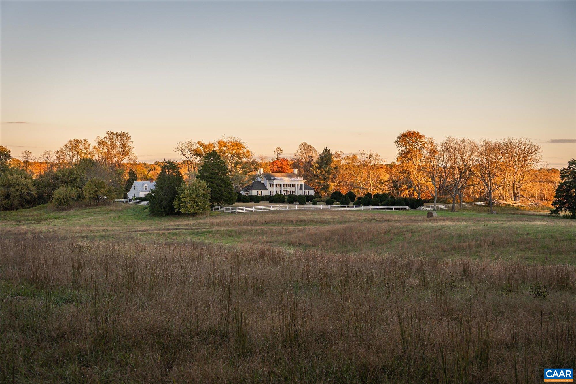 7877 MEADOWS FARM RD