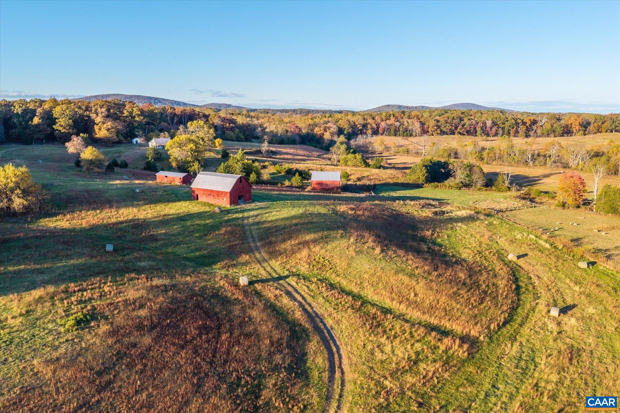 7877 MEADOWS FARM RD