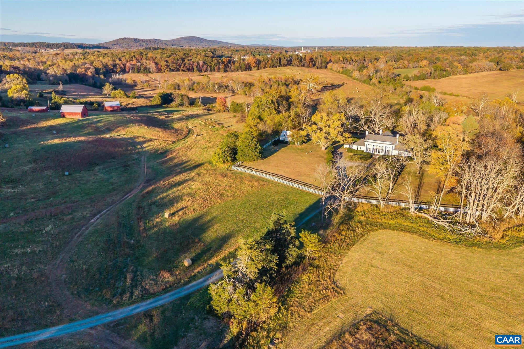 7877 MEADOWS FARM RD