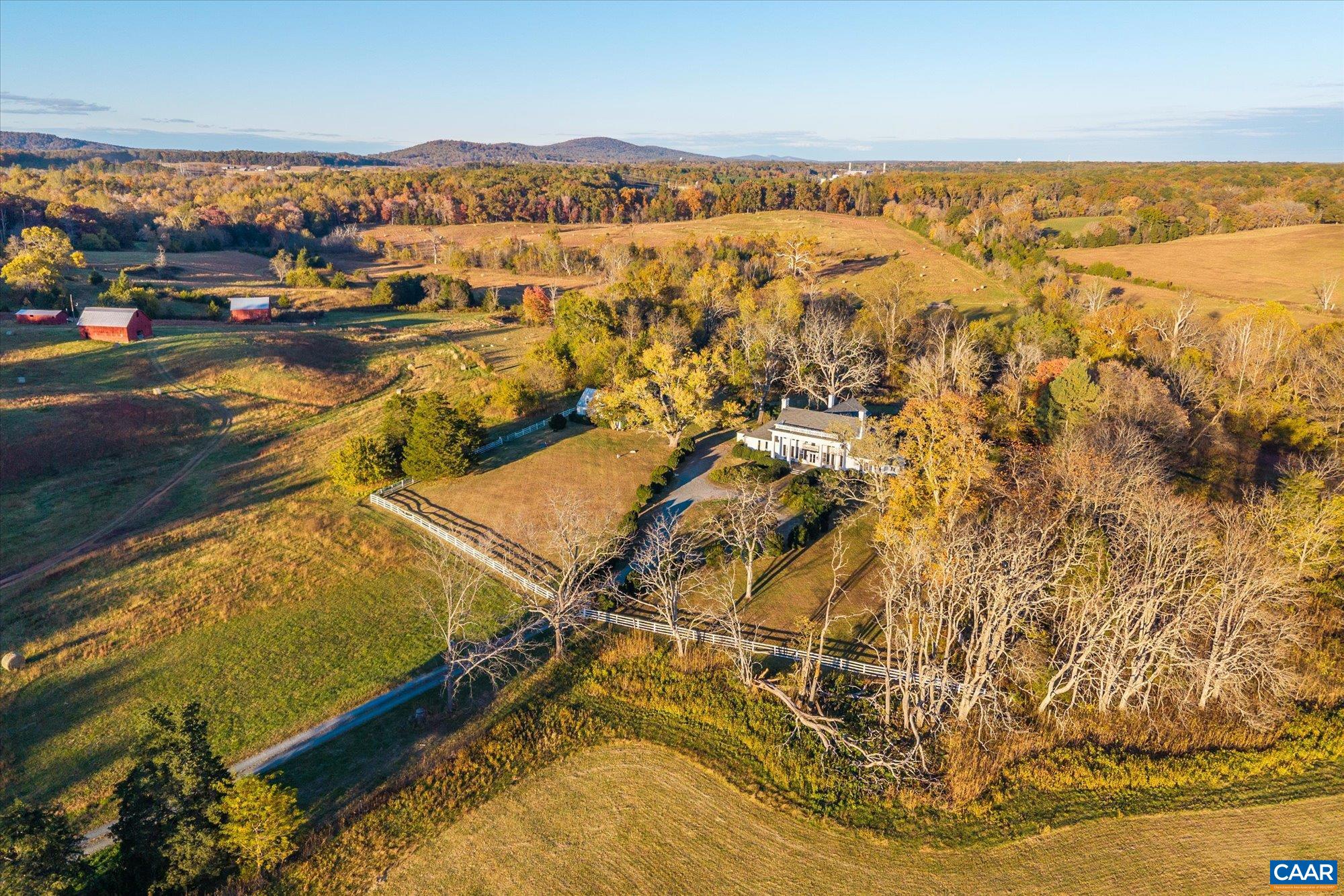 7877 MEADOWS FARM RD