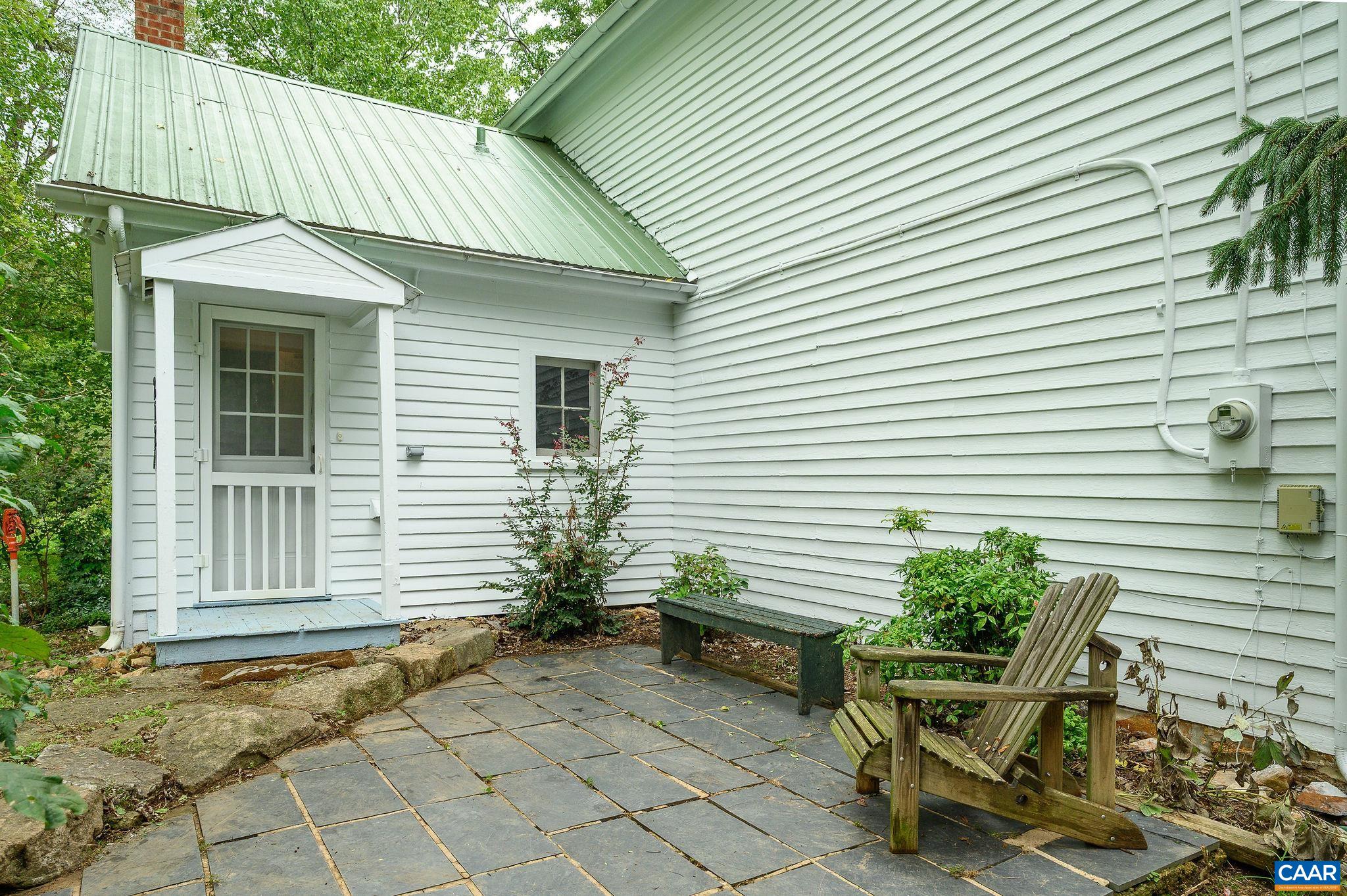 2120 DROVERS LN
