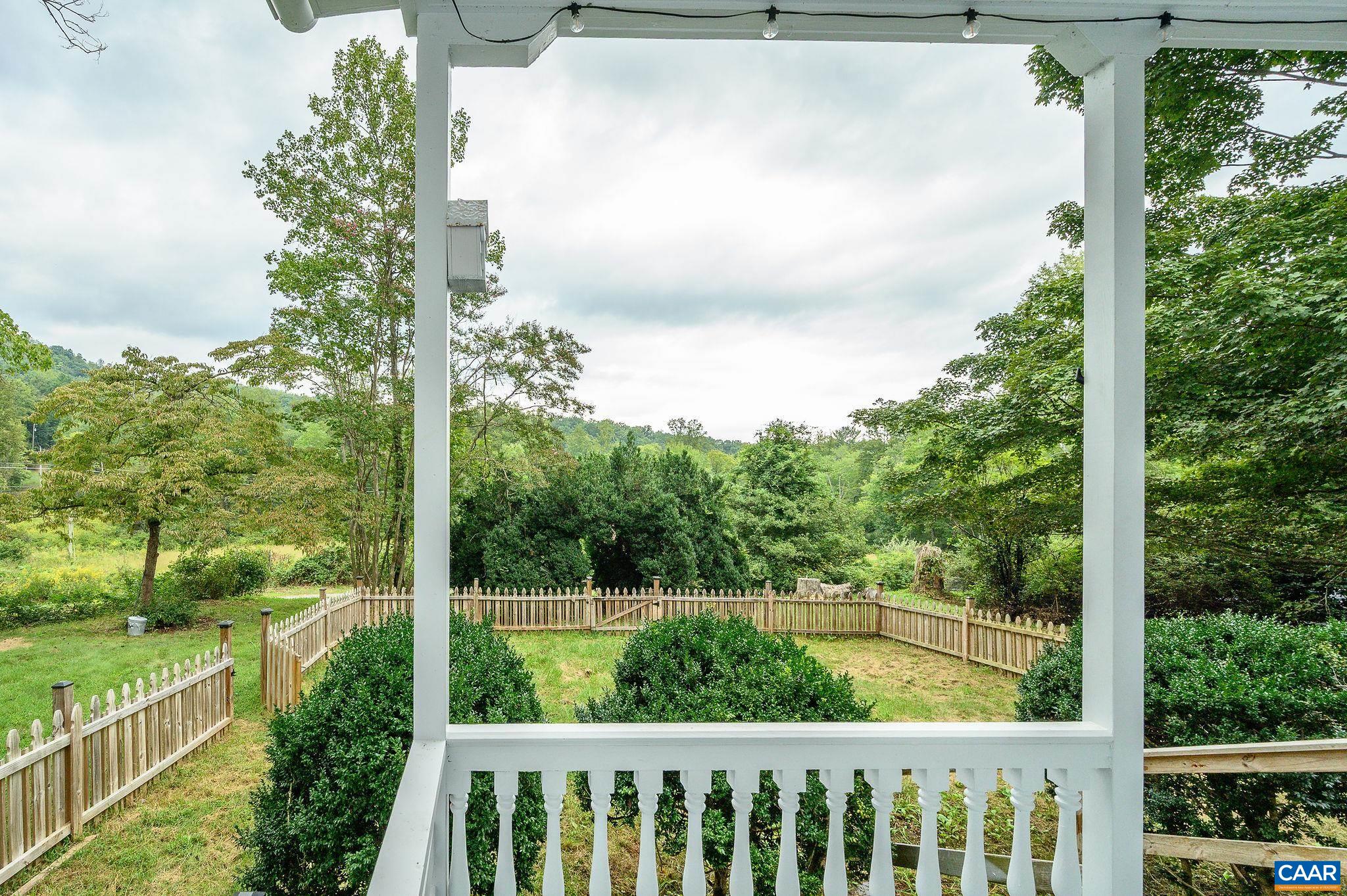2120 DROVERS LN