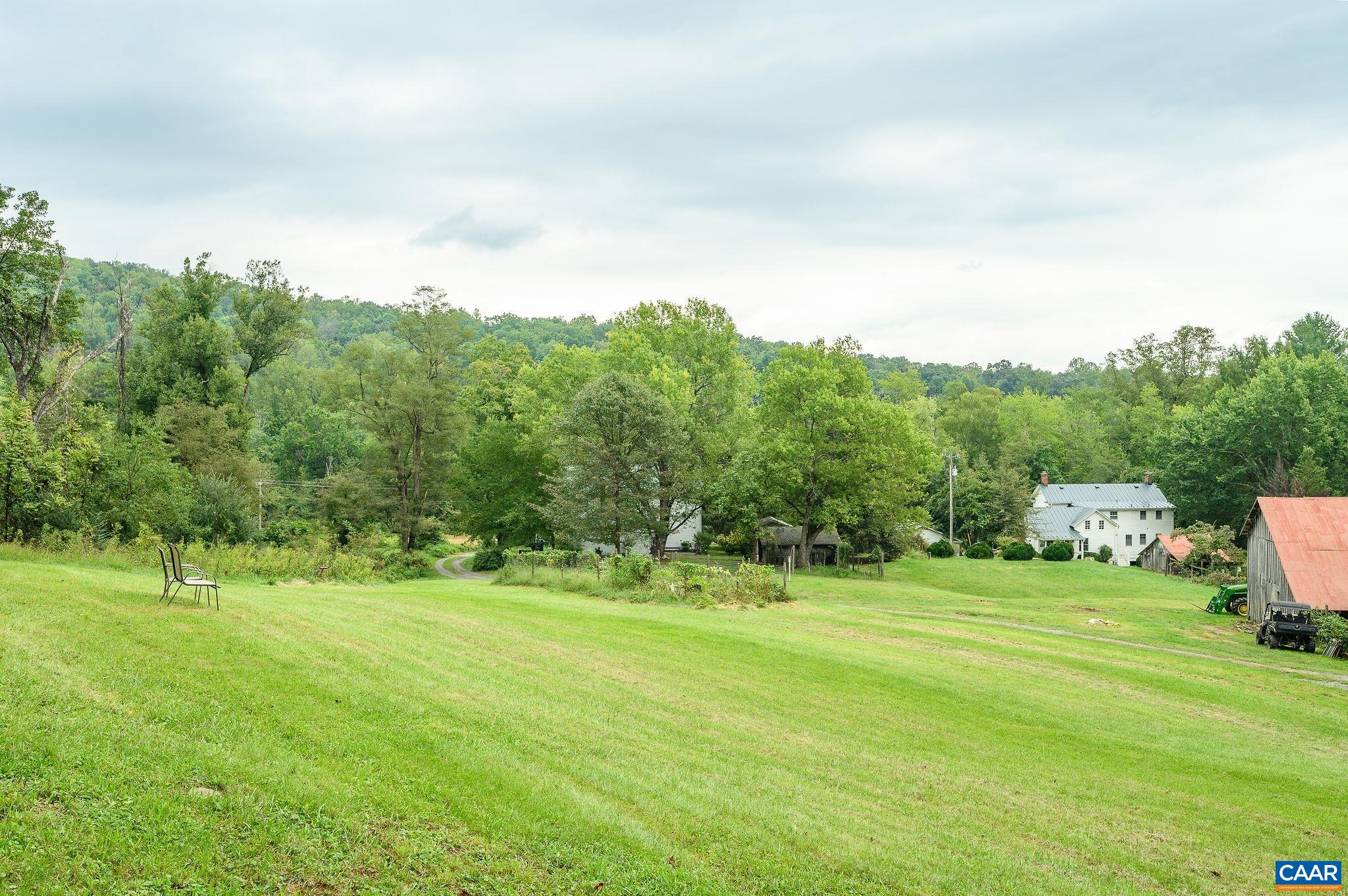 2120 DROVERS LN