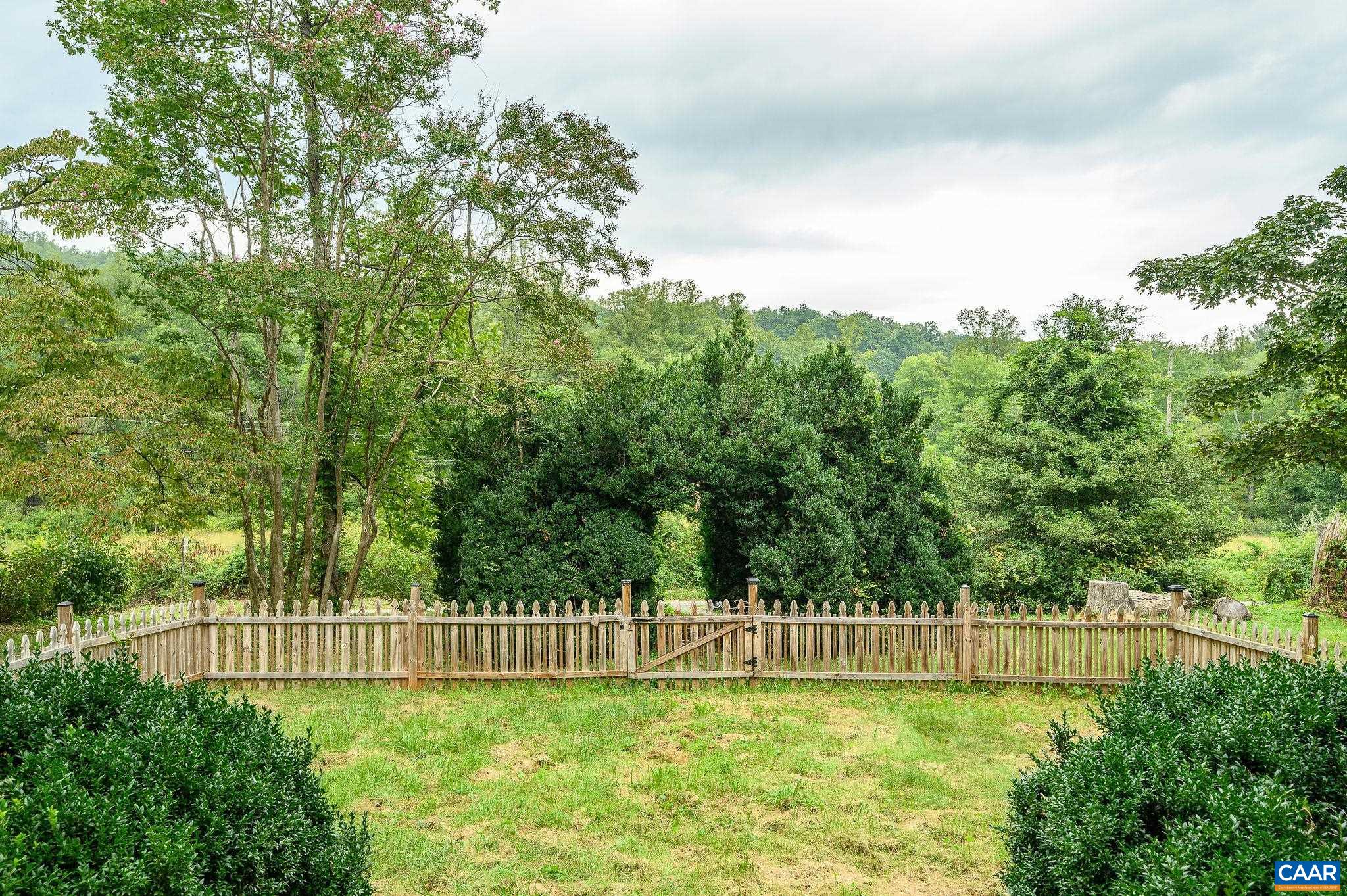 2120 DROVERS LN