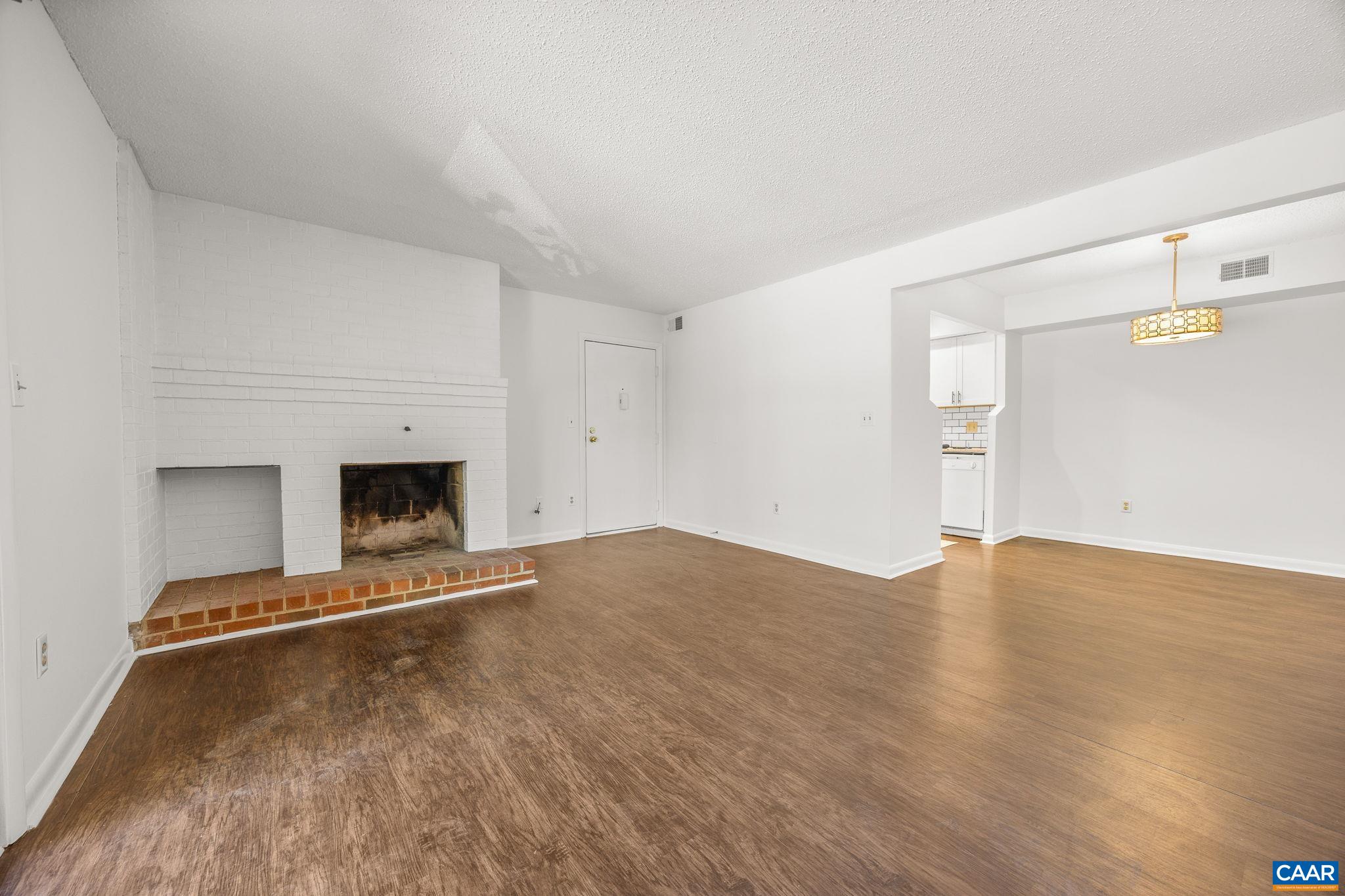 143 GREEN TURTLE LN Unit: 8