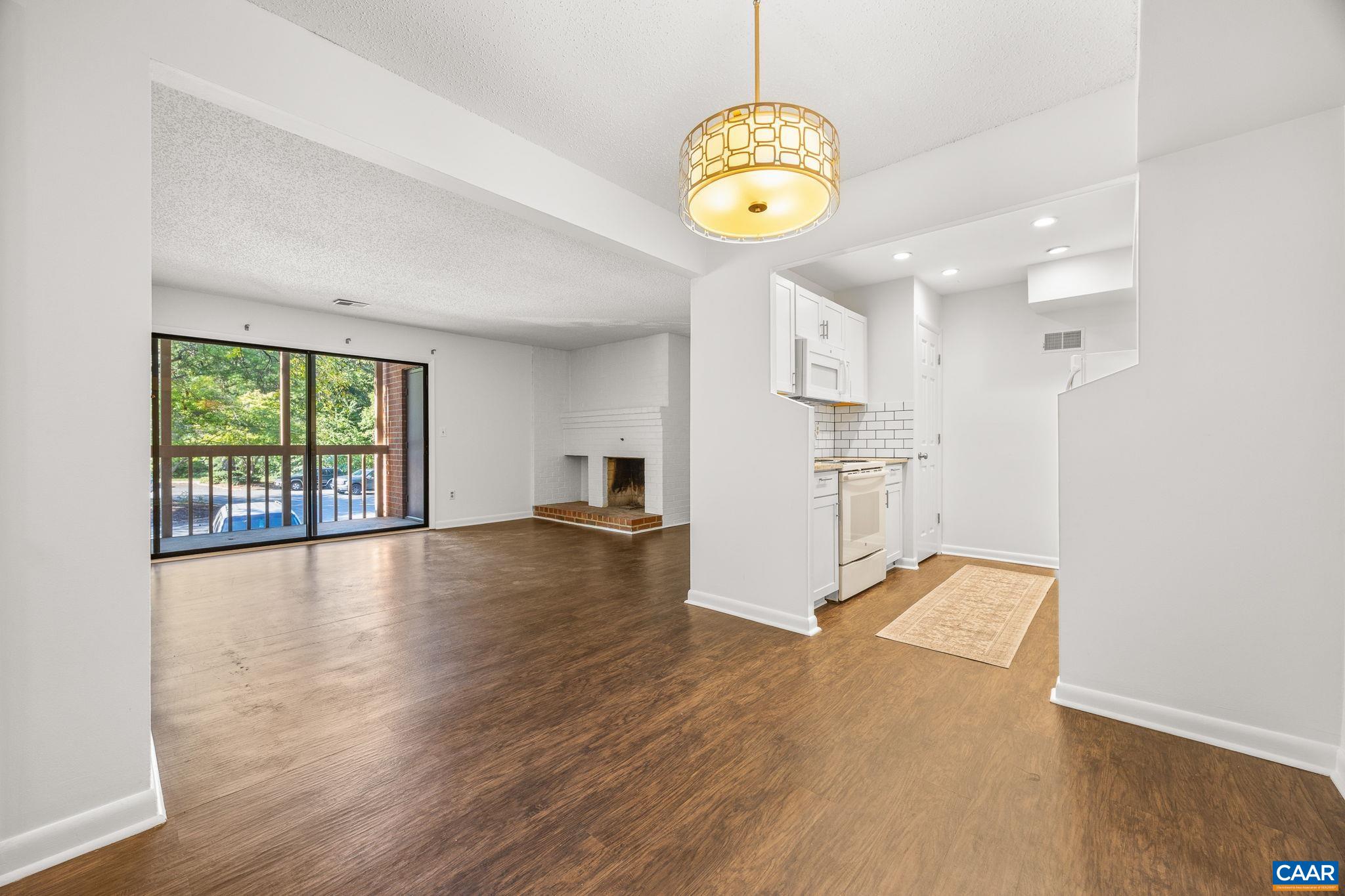 143 GREEN TURTLE LN Unit: 8