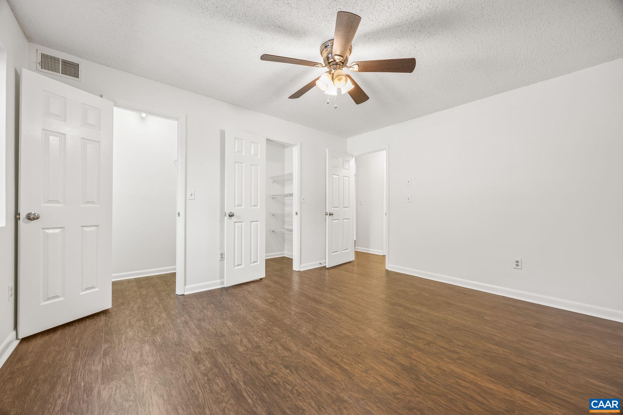 143 GREEN TURTLE LN Unit: 8