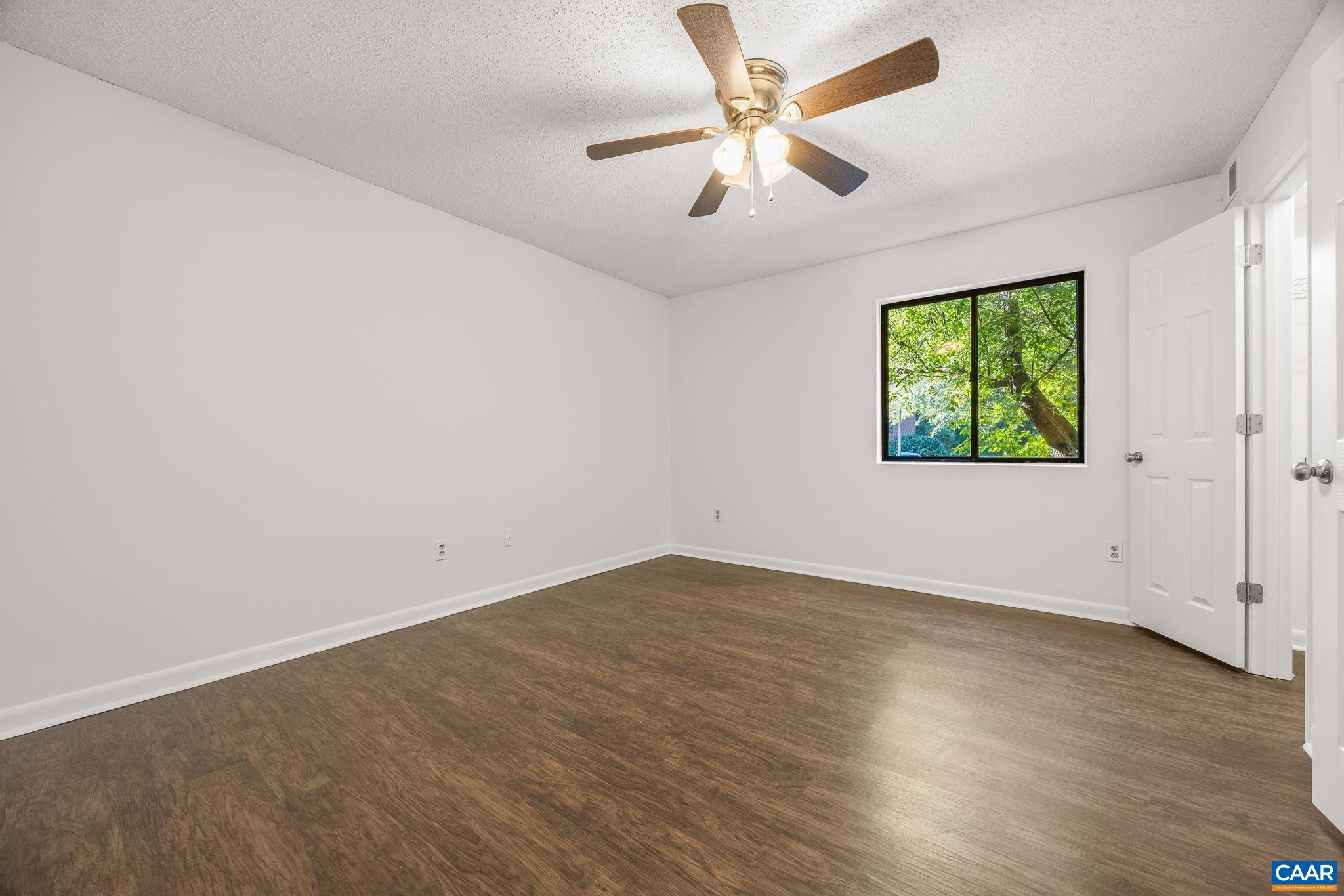 143 GREEN TURTLE LN Unit: 8