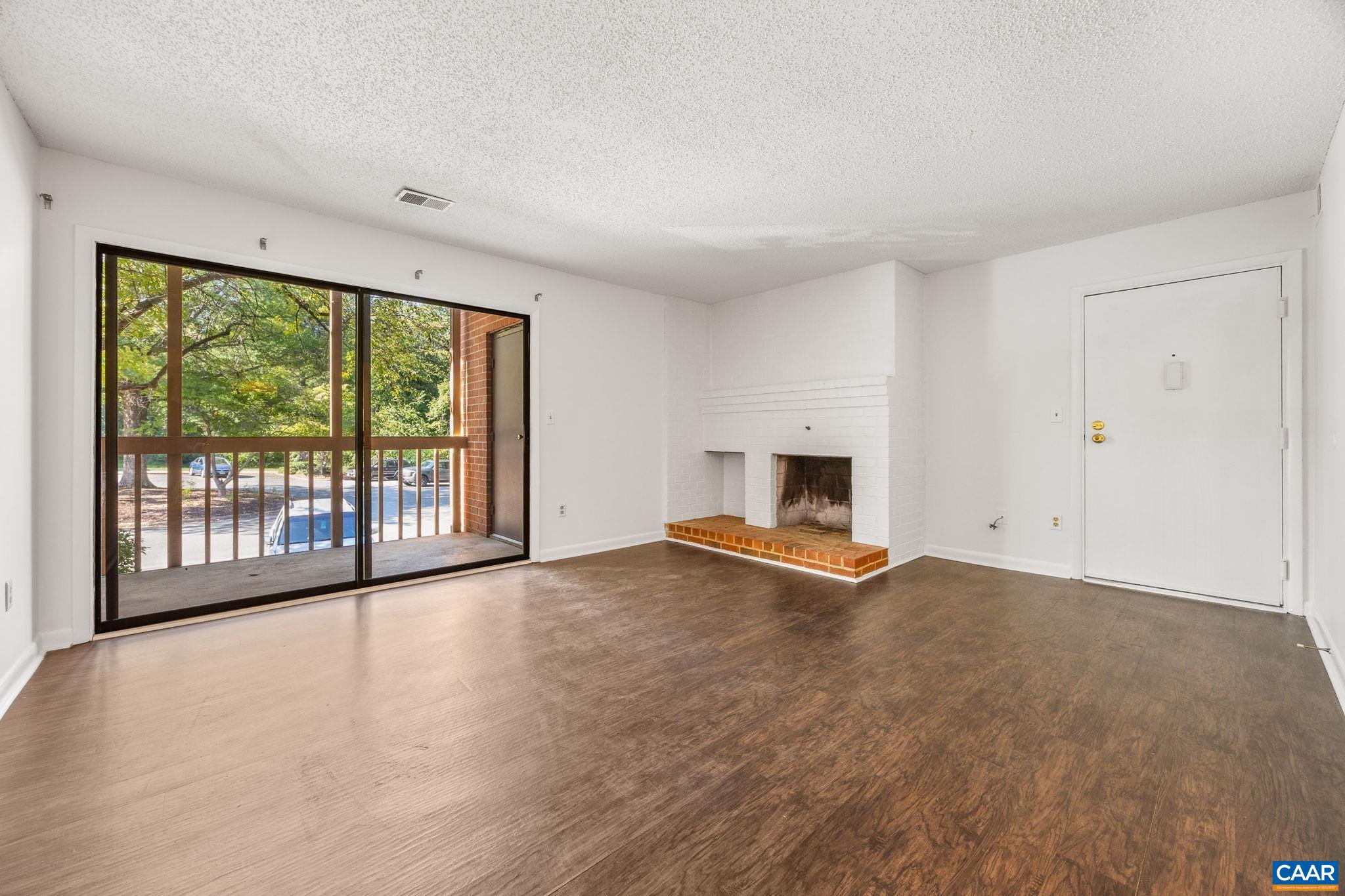 143 GREEN TURTLE LN Unit: 8
