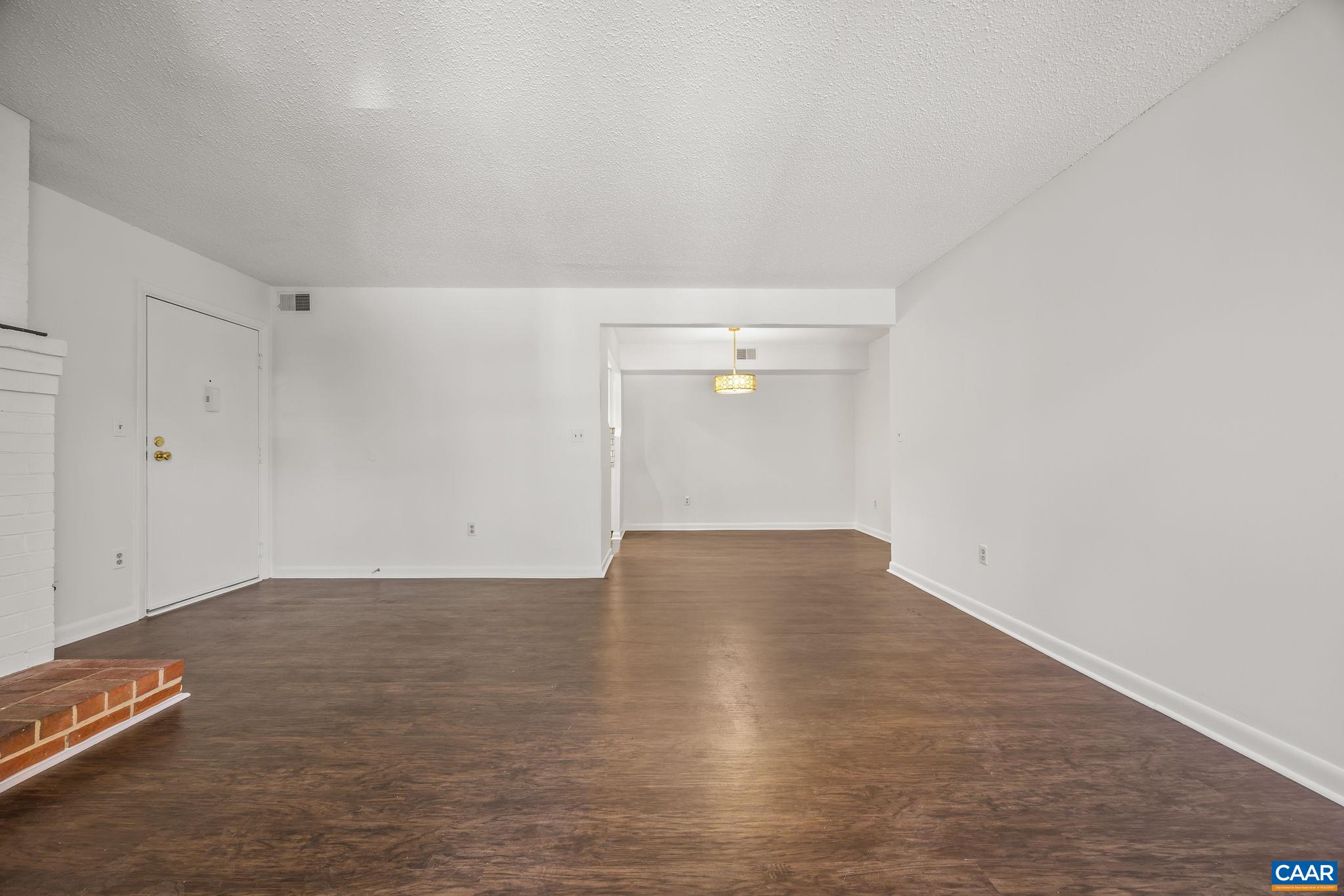 143 GREEN TURTLE LN Unit: 8