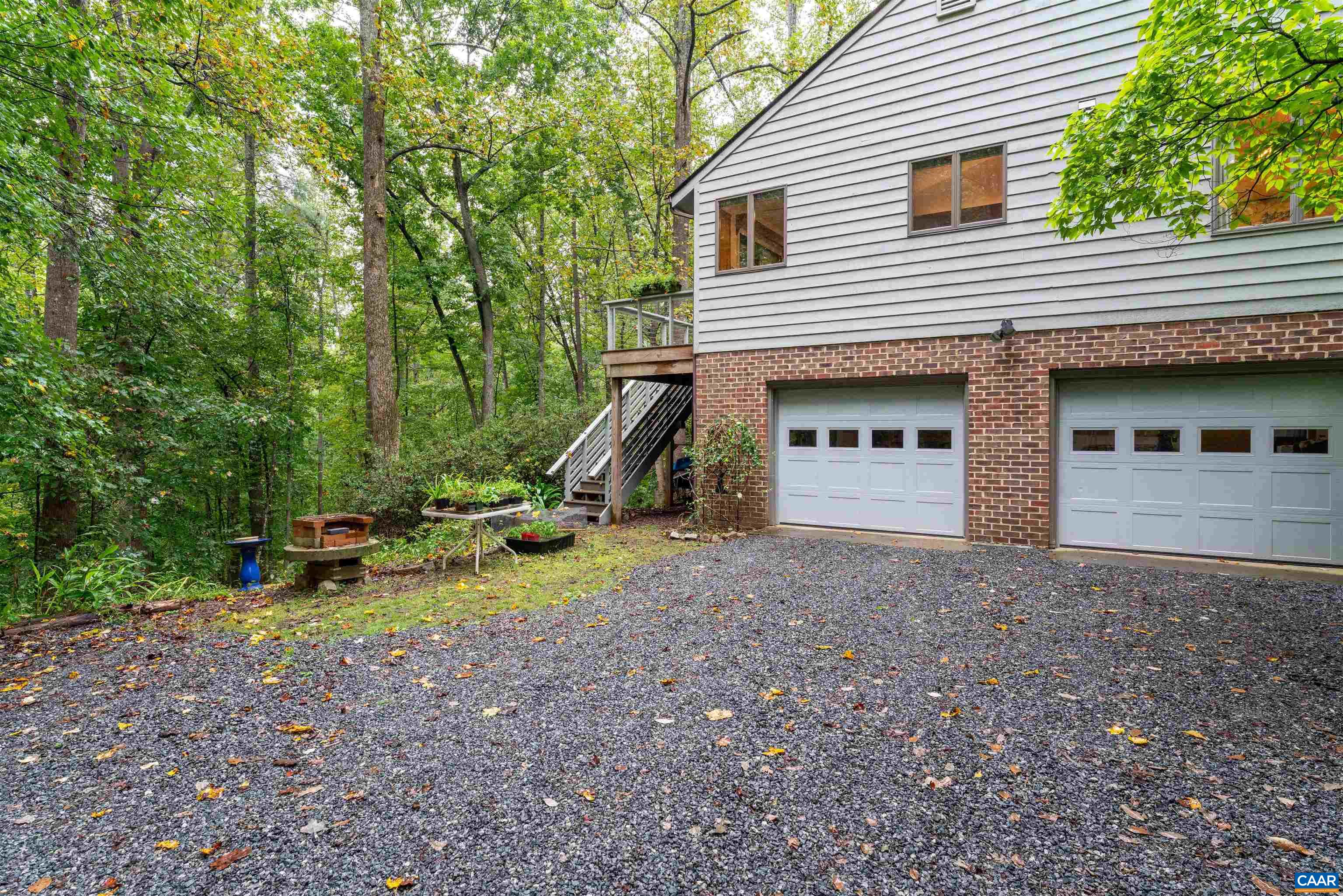3335 BROOKSIDE DR