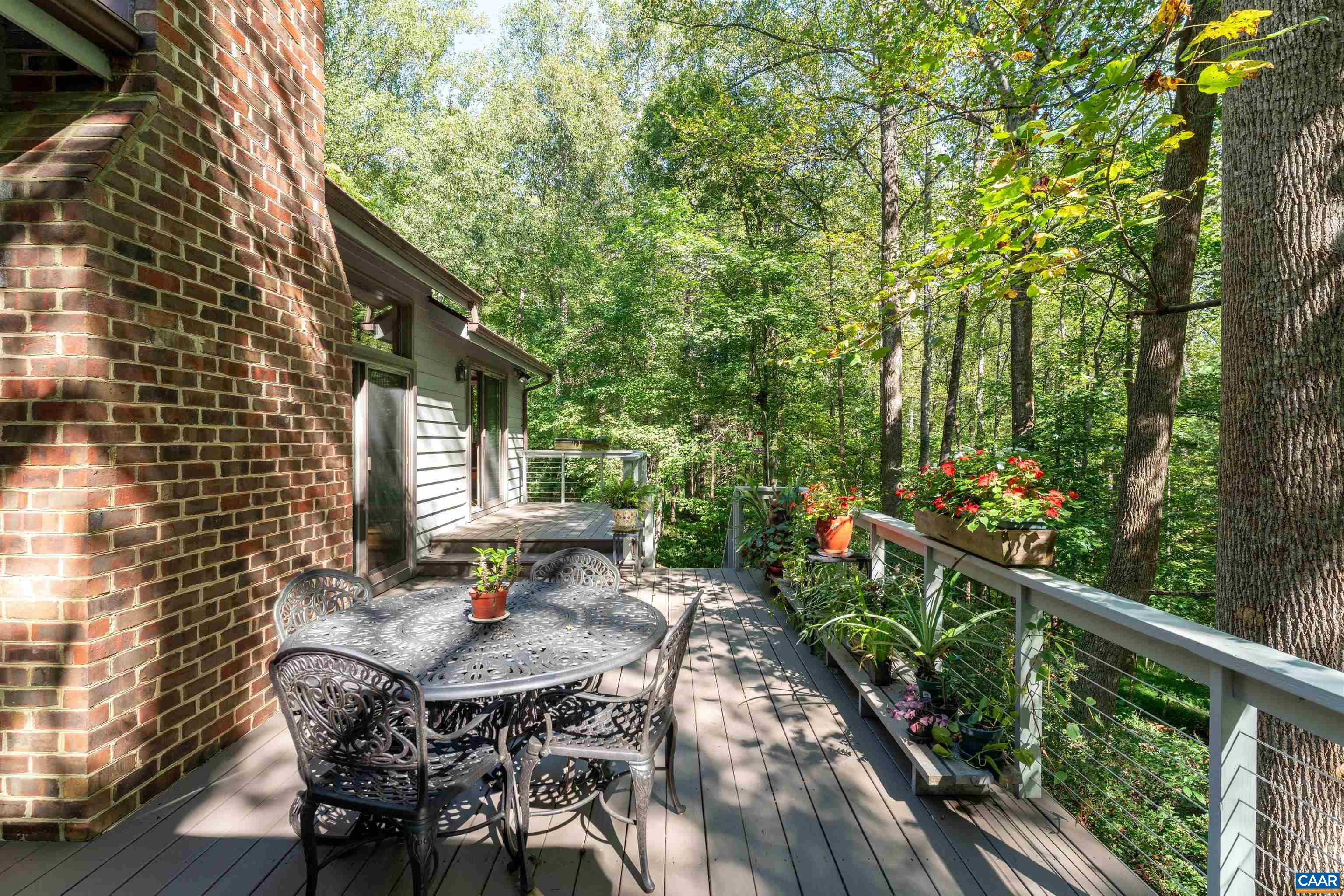 3335 BROOKSIDE DR