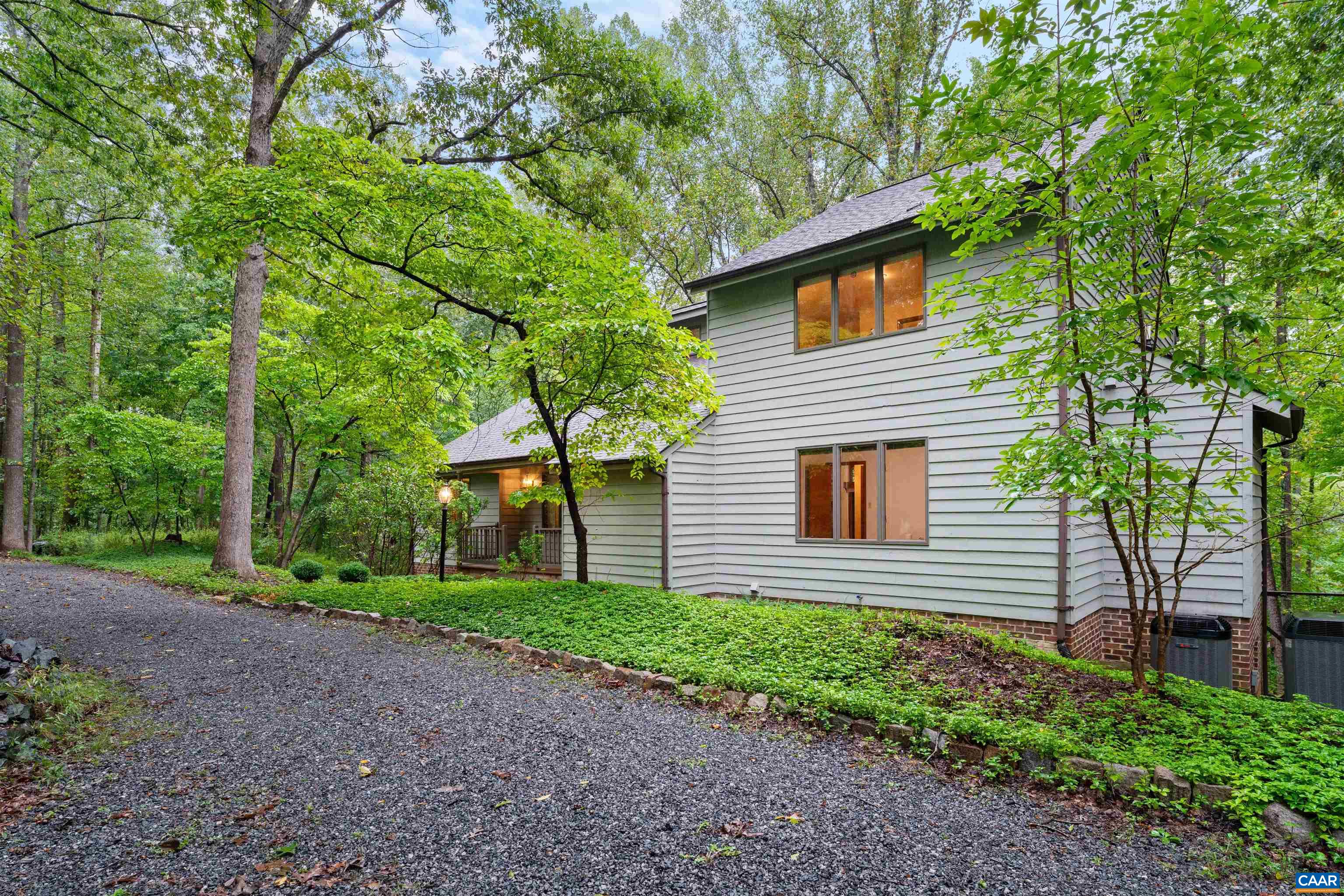 3335 BROOKSIDE DR