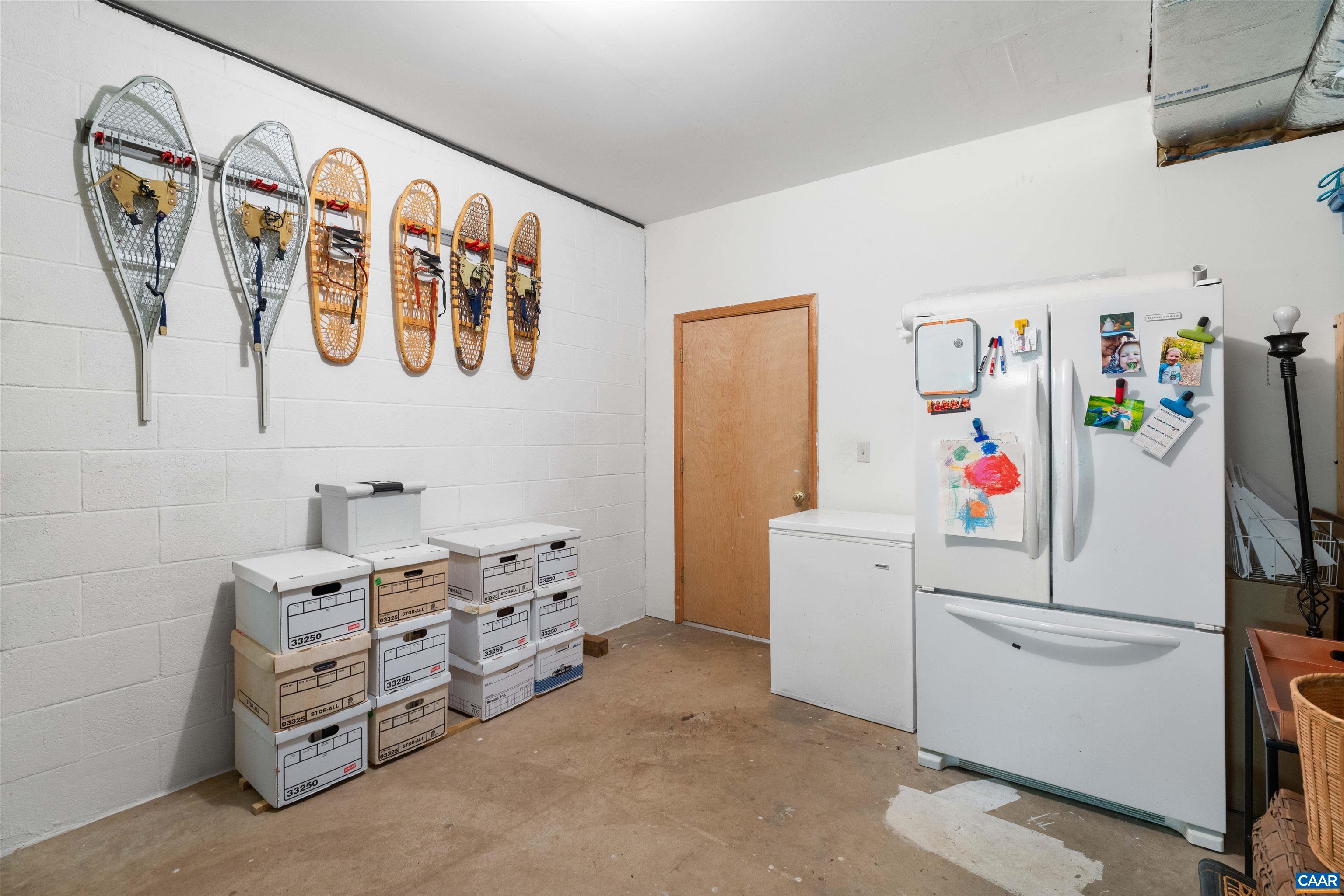 3335 BROOKSIDE DR
