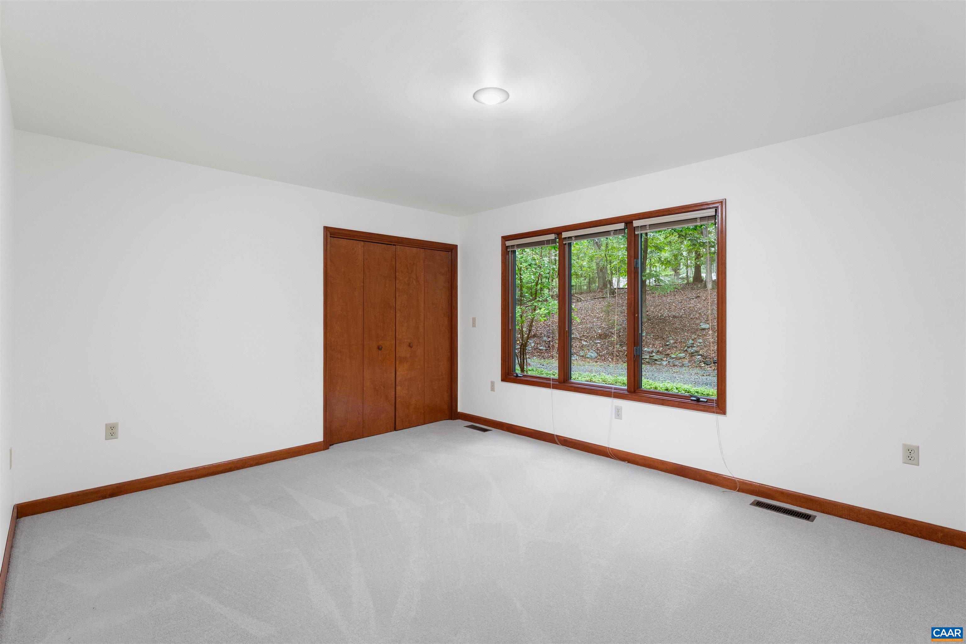 3335 BROOKSIDE DR