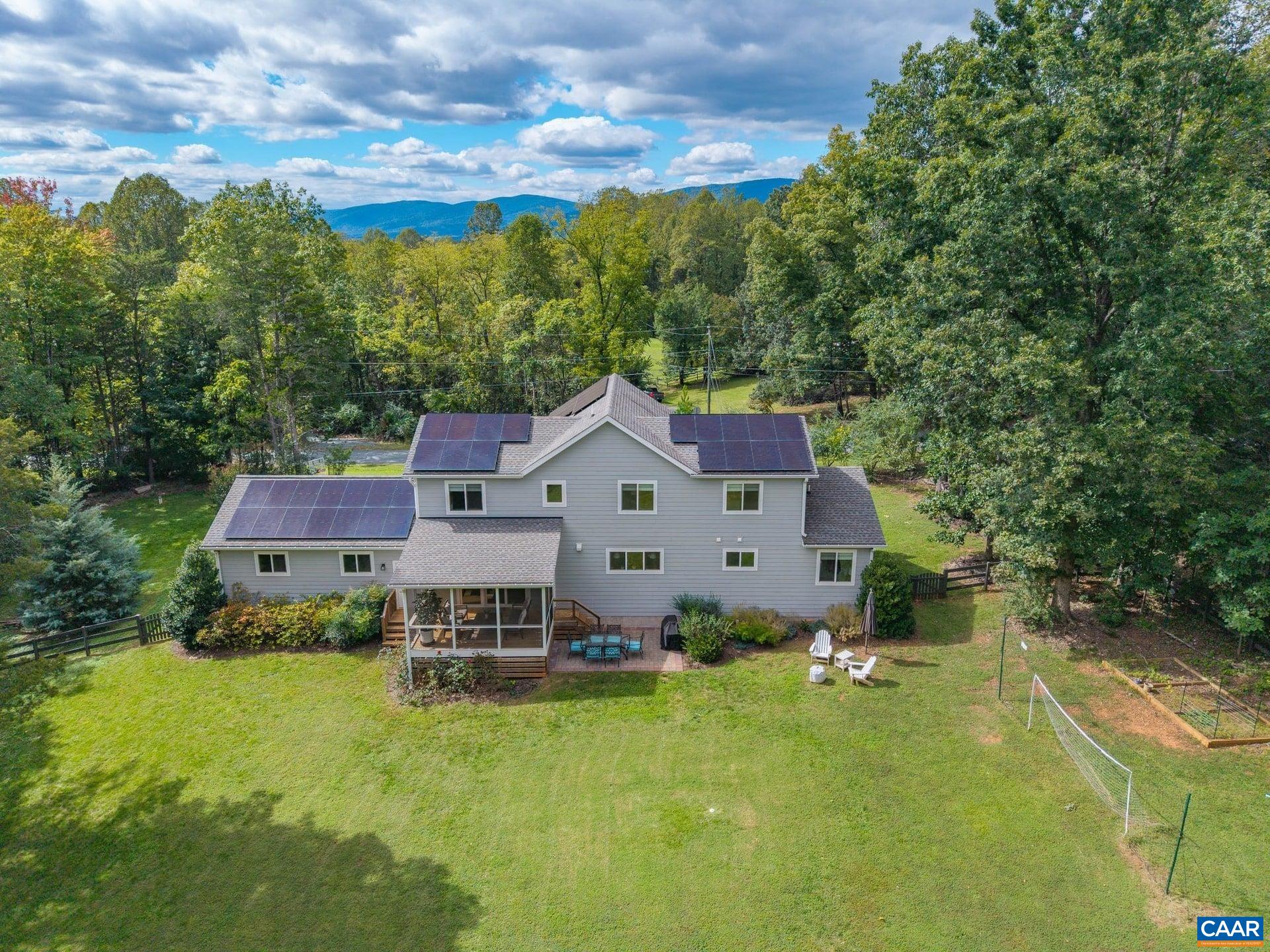 3701 GLENAIRE DR