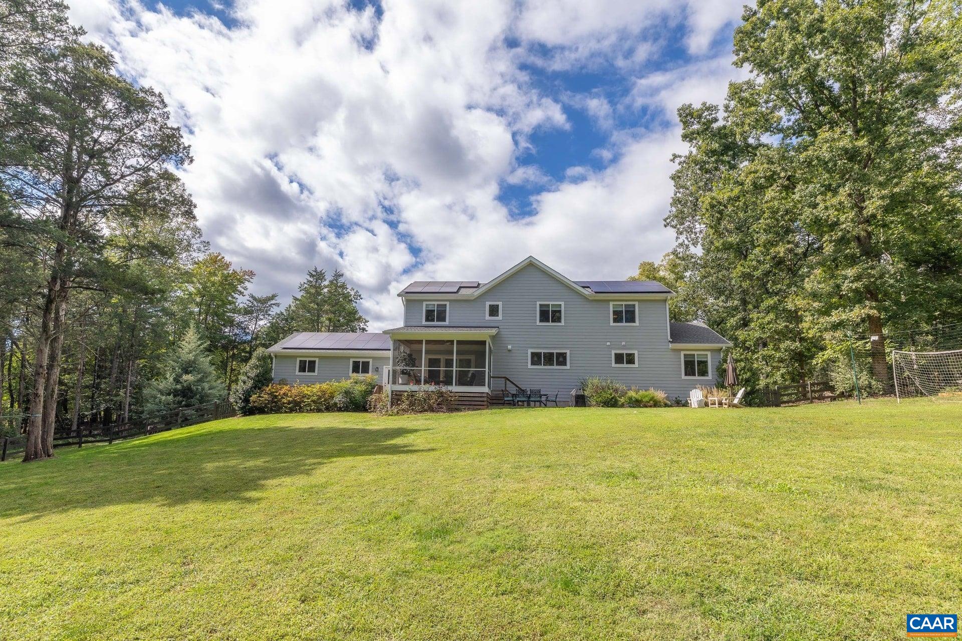 3701 GLENAIRE DR