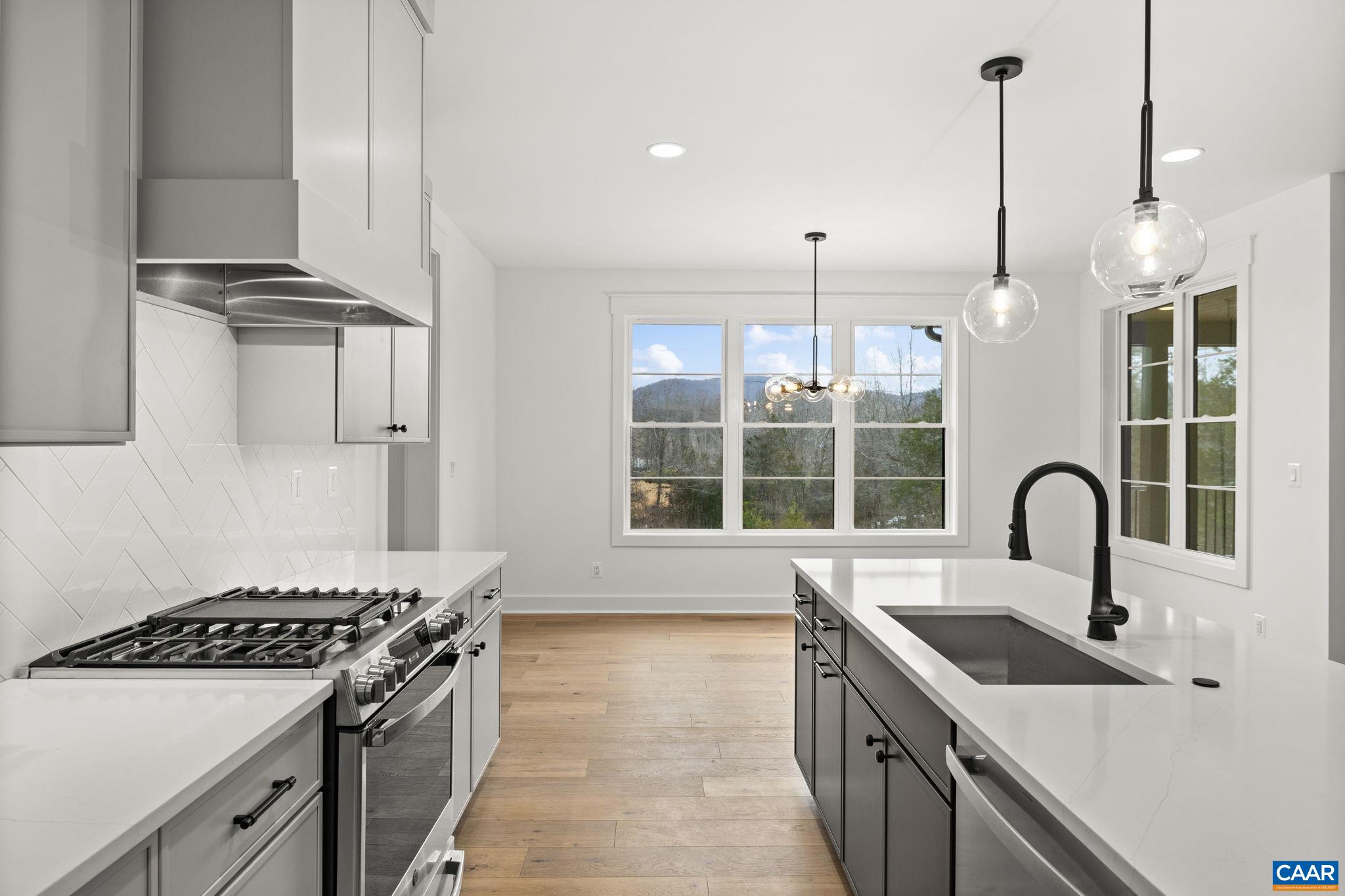 1 A VISTA VIEW DR