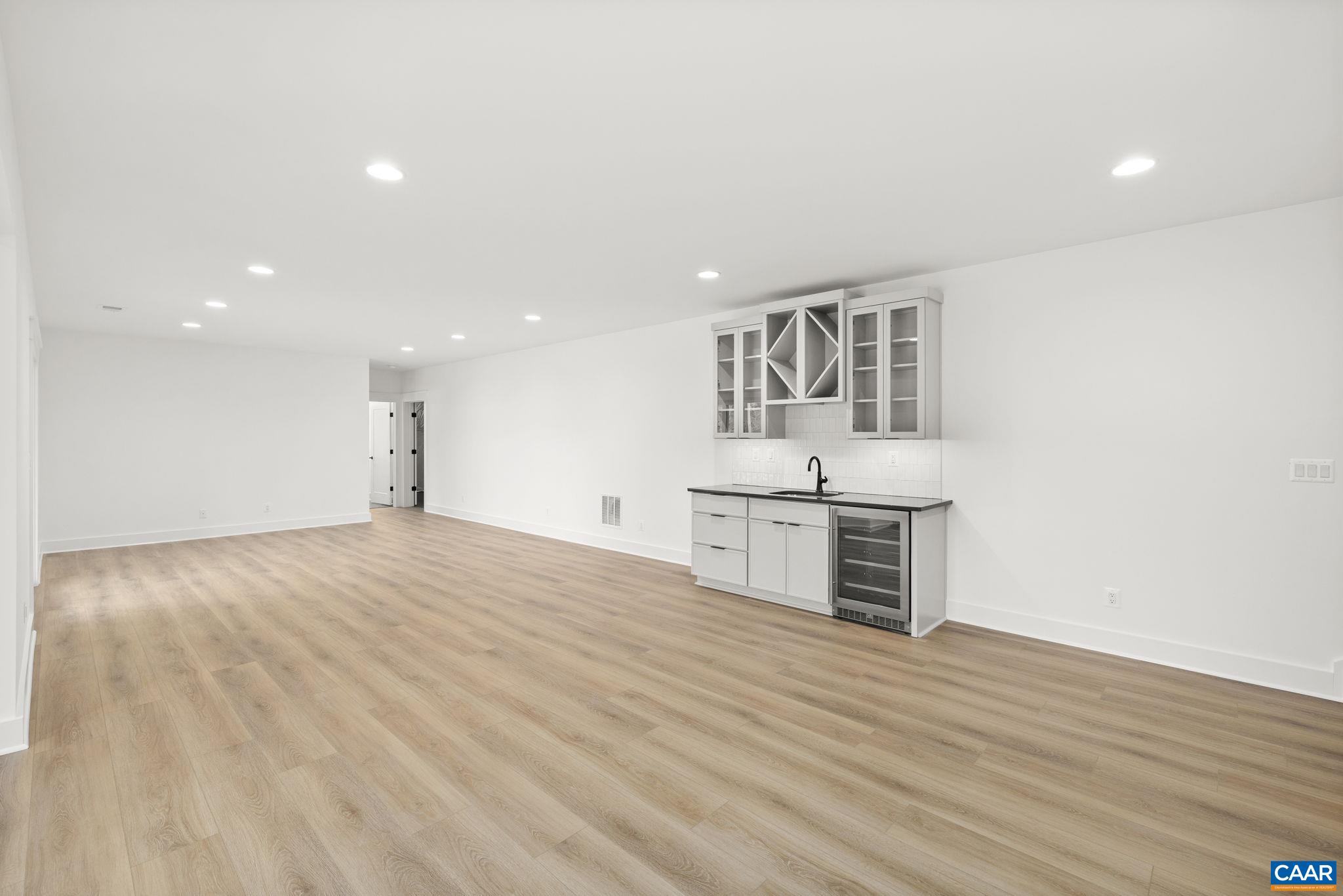 1 A VISTA VIEW DR