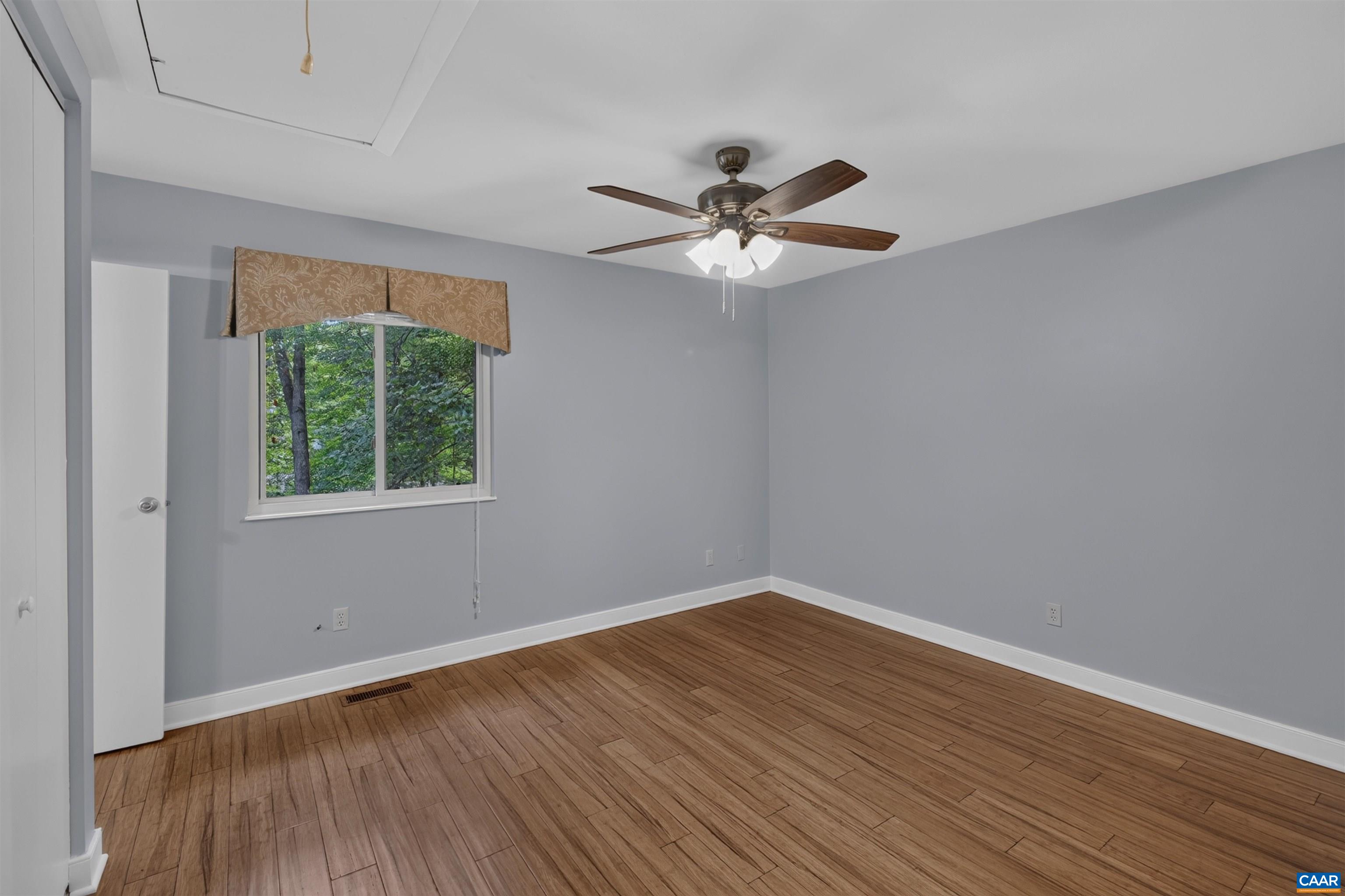 304 CRESTFIELD CT