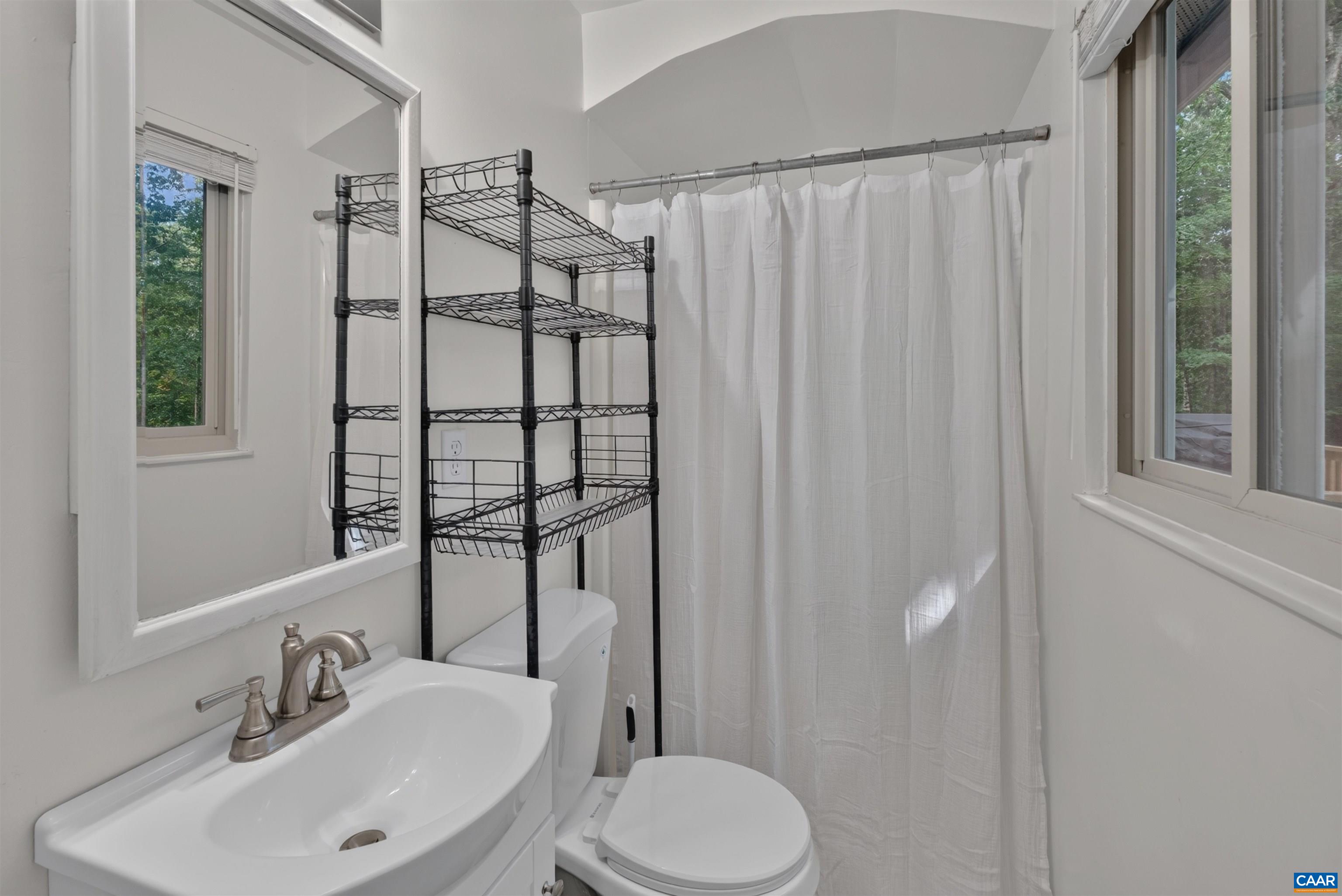 304 CRESTFIELD CT