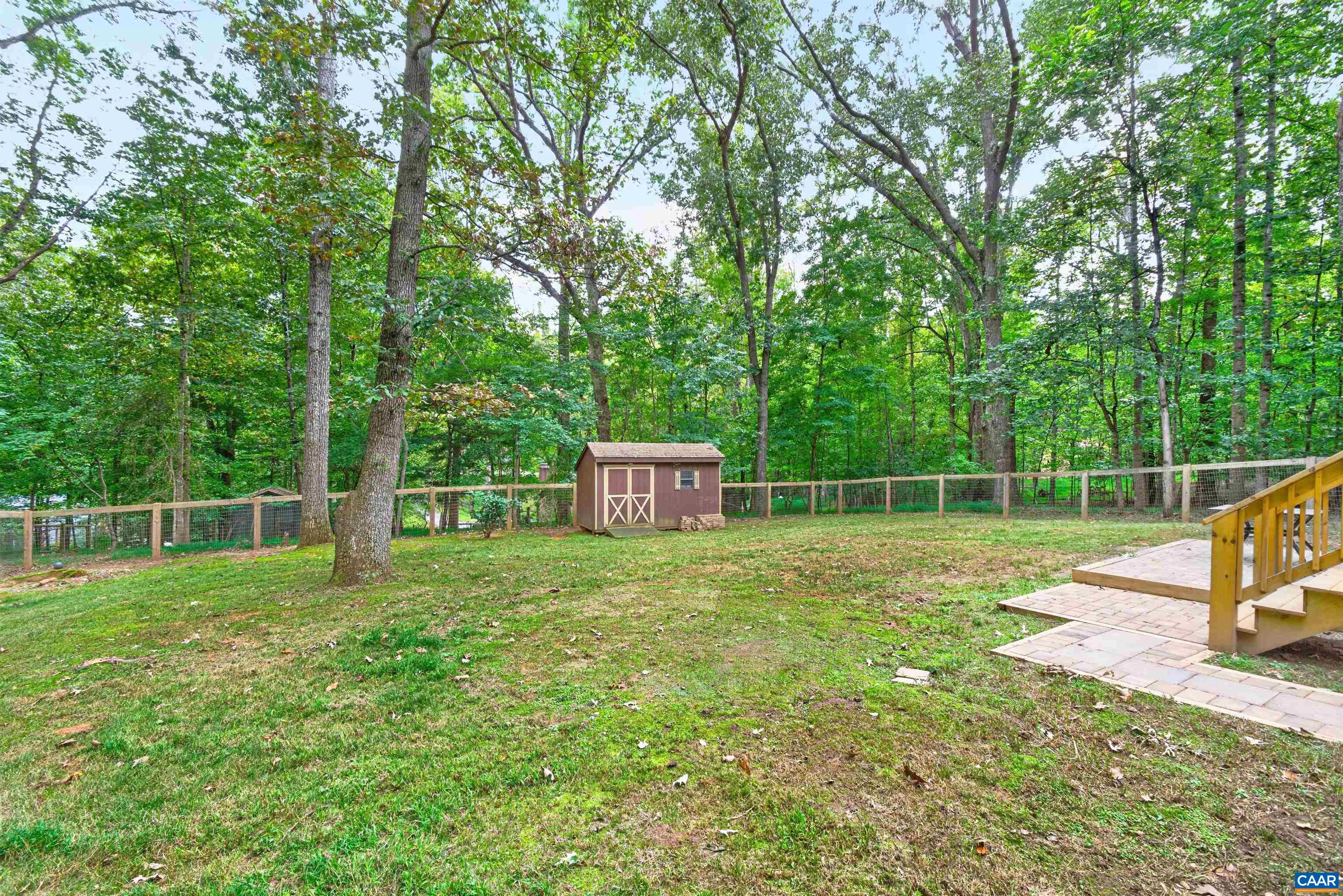 304 CRESTFIELD CT