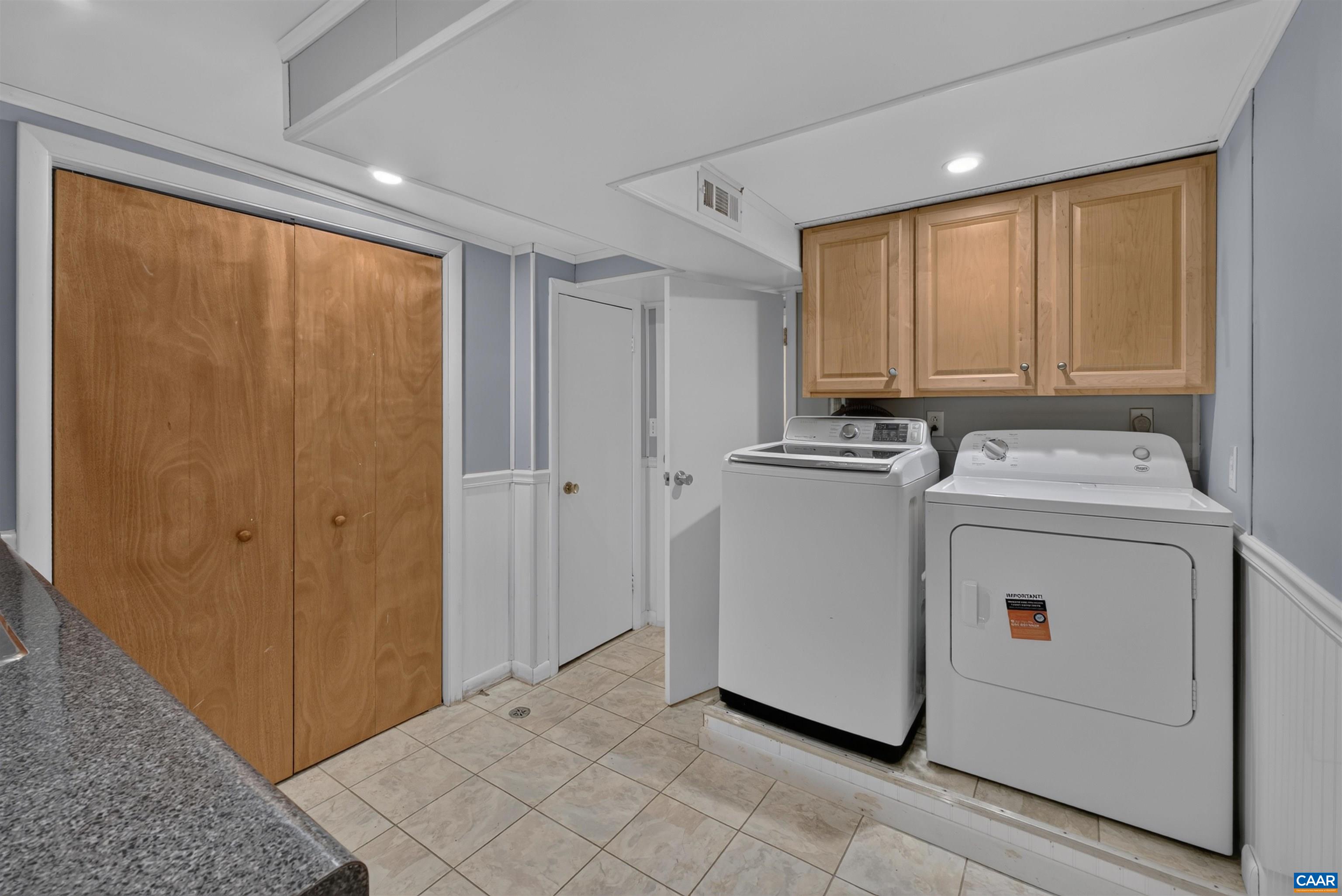 304 CRESTFIELD CT