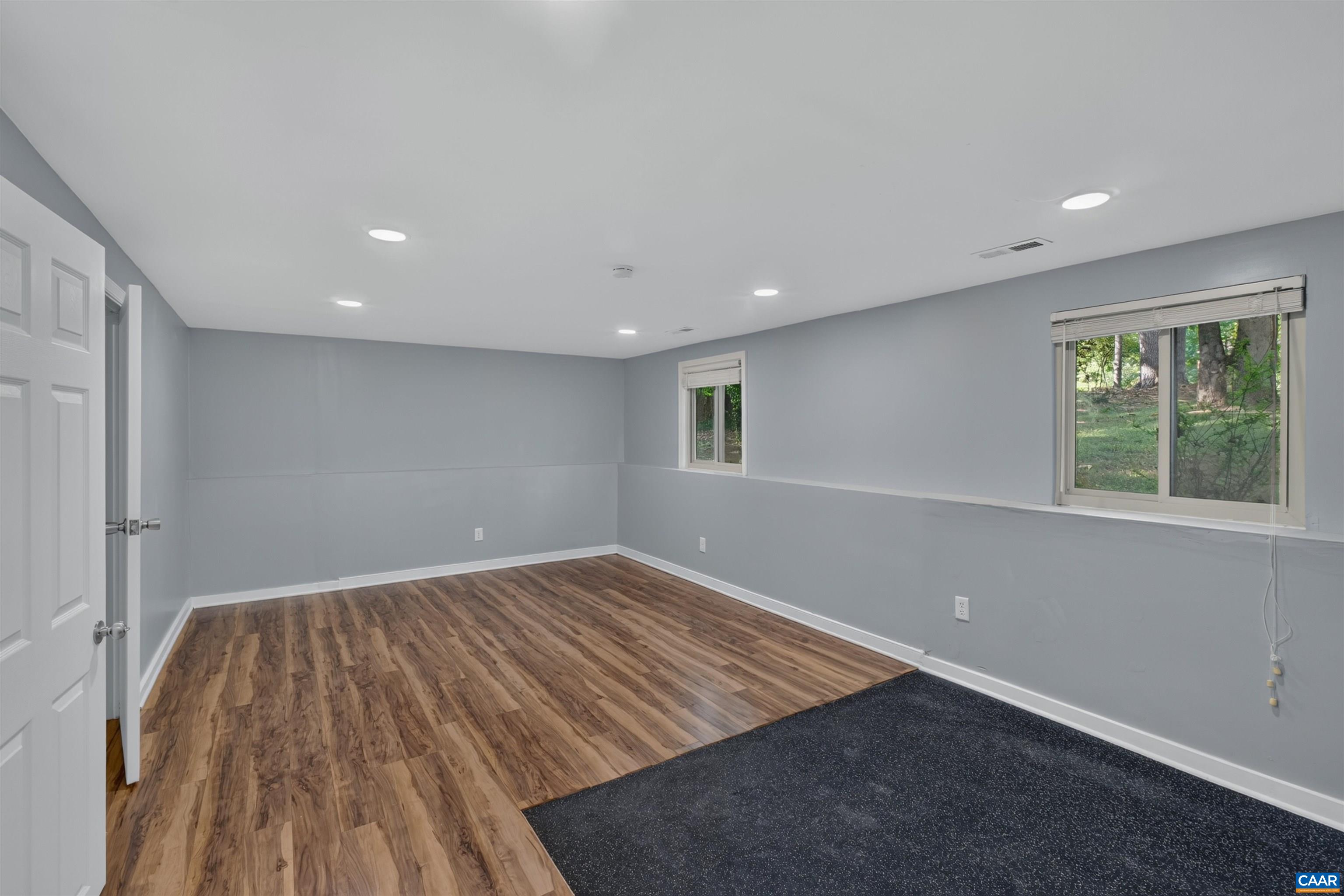 304 CRESTFIELD CT