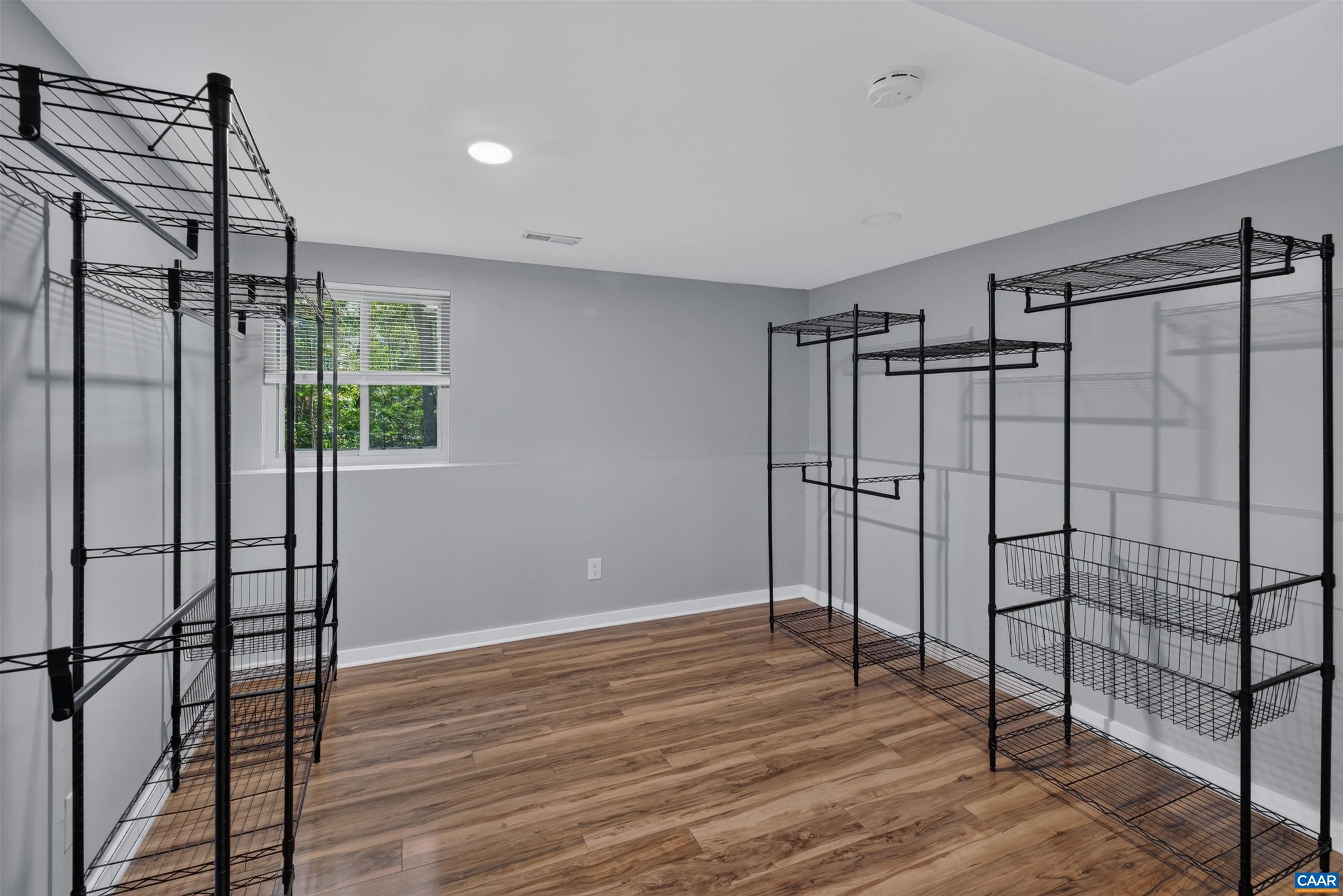 304 CRESTFIELD CT